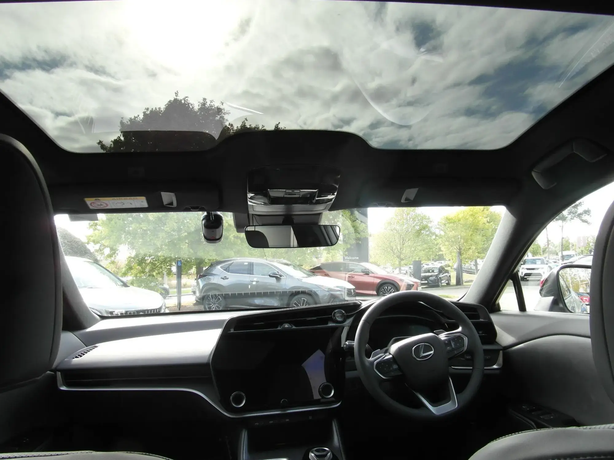 Lexus RZ Image 10