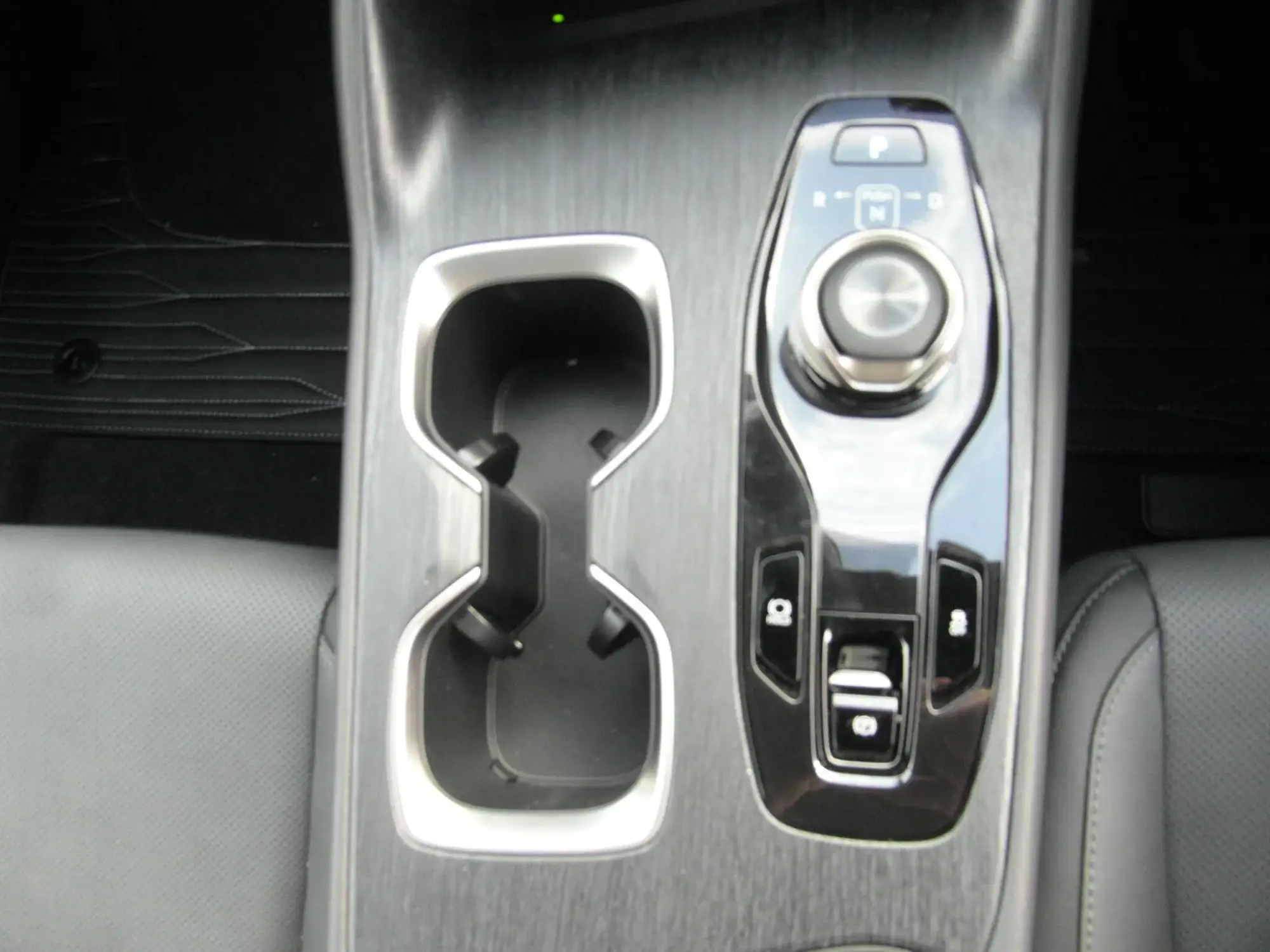 Lexus RZ Image 12