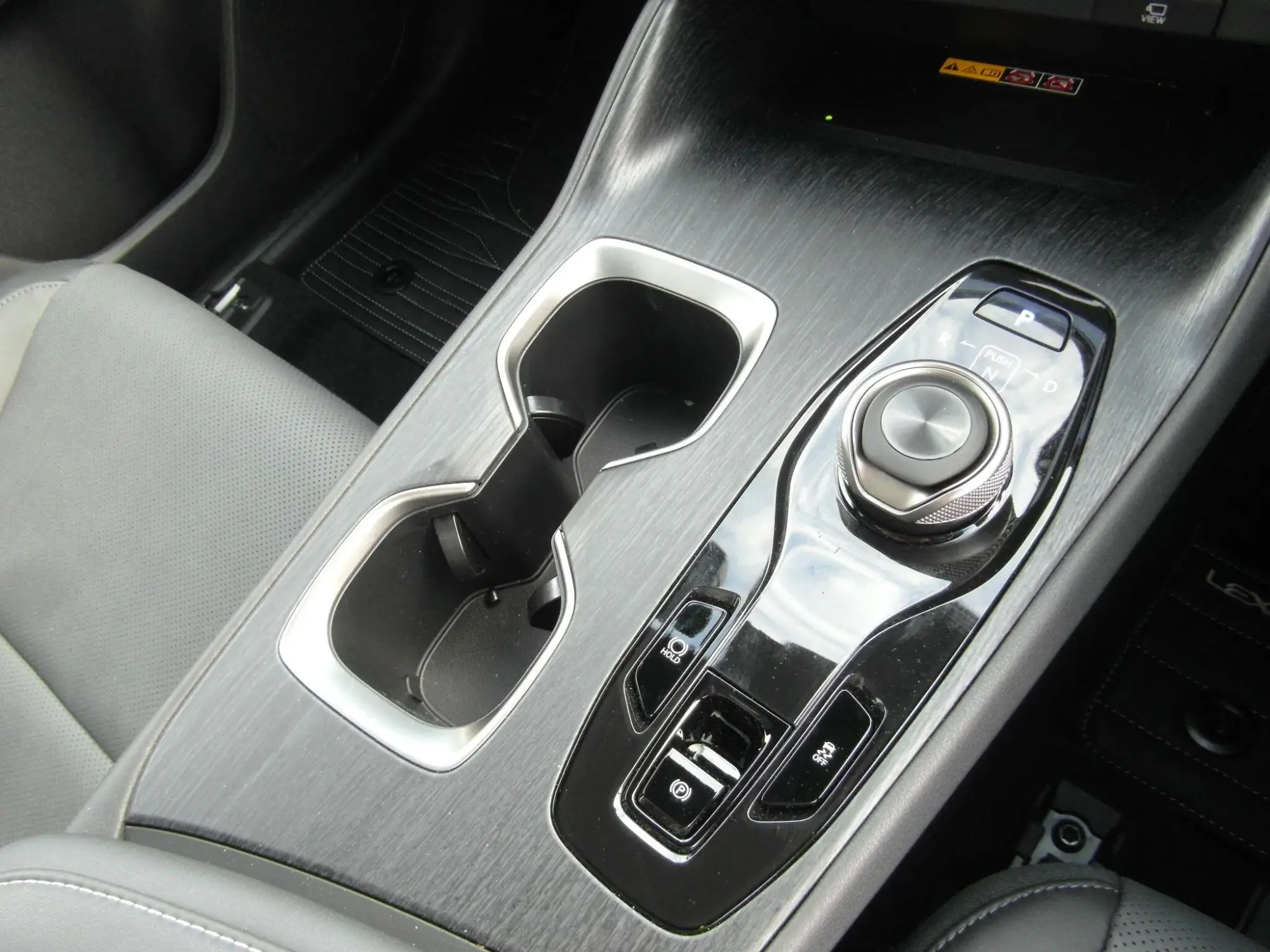 Lexus RZ Image 13