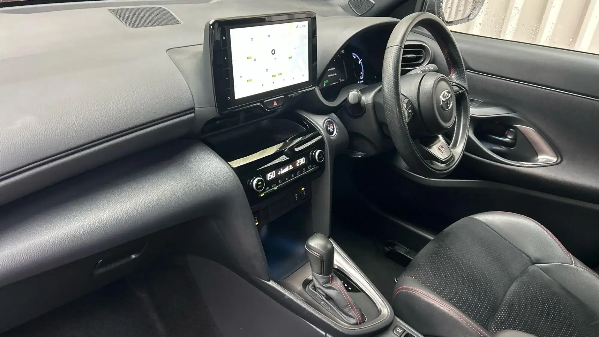 Toyota Yaris Cross Hybrid Image 42 Toyota Yaris Cross Hybrid Image 42