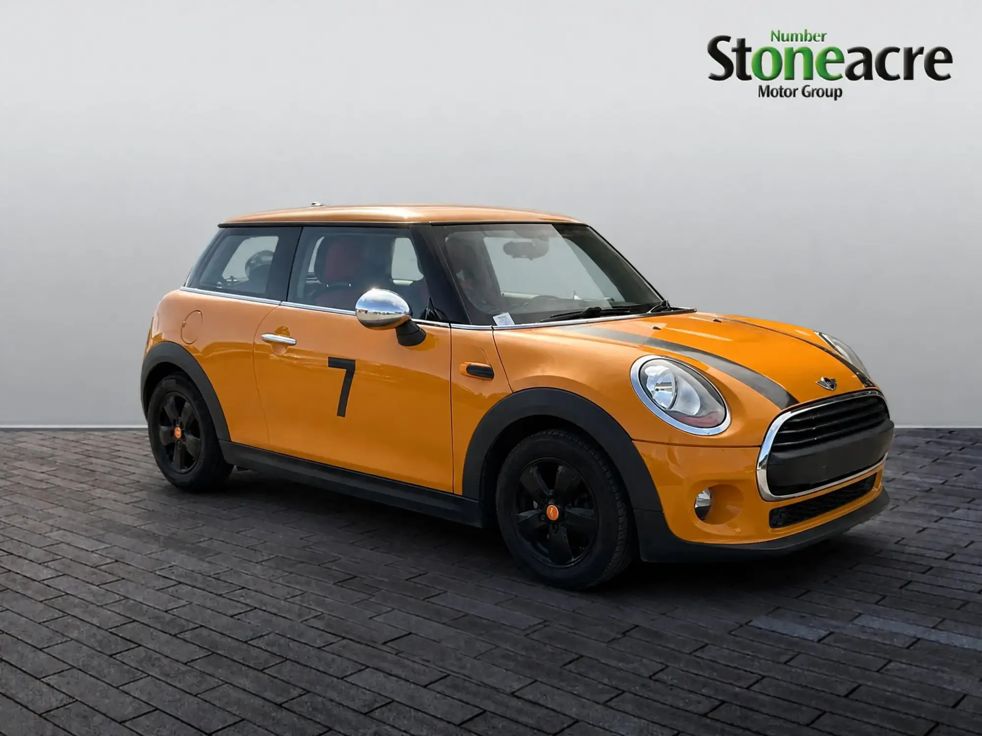 MINI Hatch One 3-Door Hatch YR64VBM Image 1 MINI Hatch One 3-Door Hatch YR64VBM Image 1