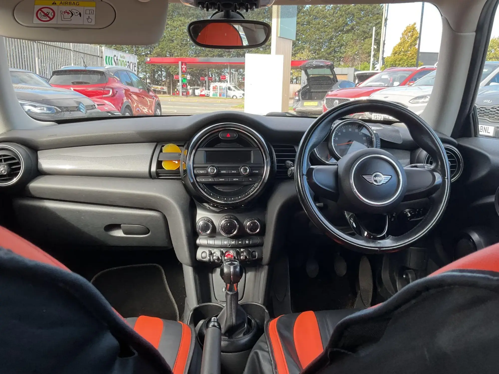 MINI Hatch Image 9
