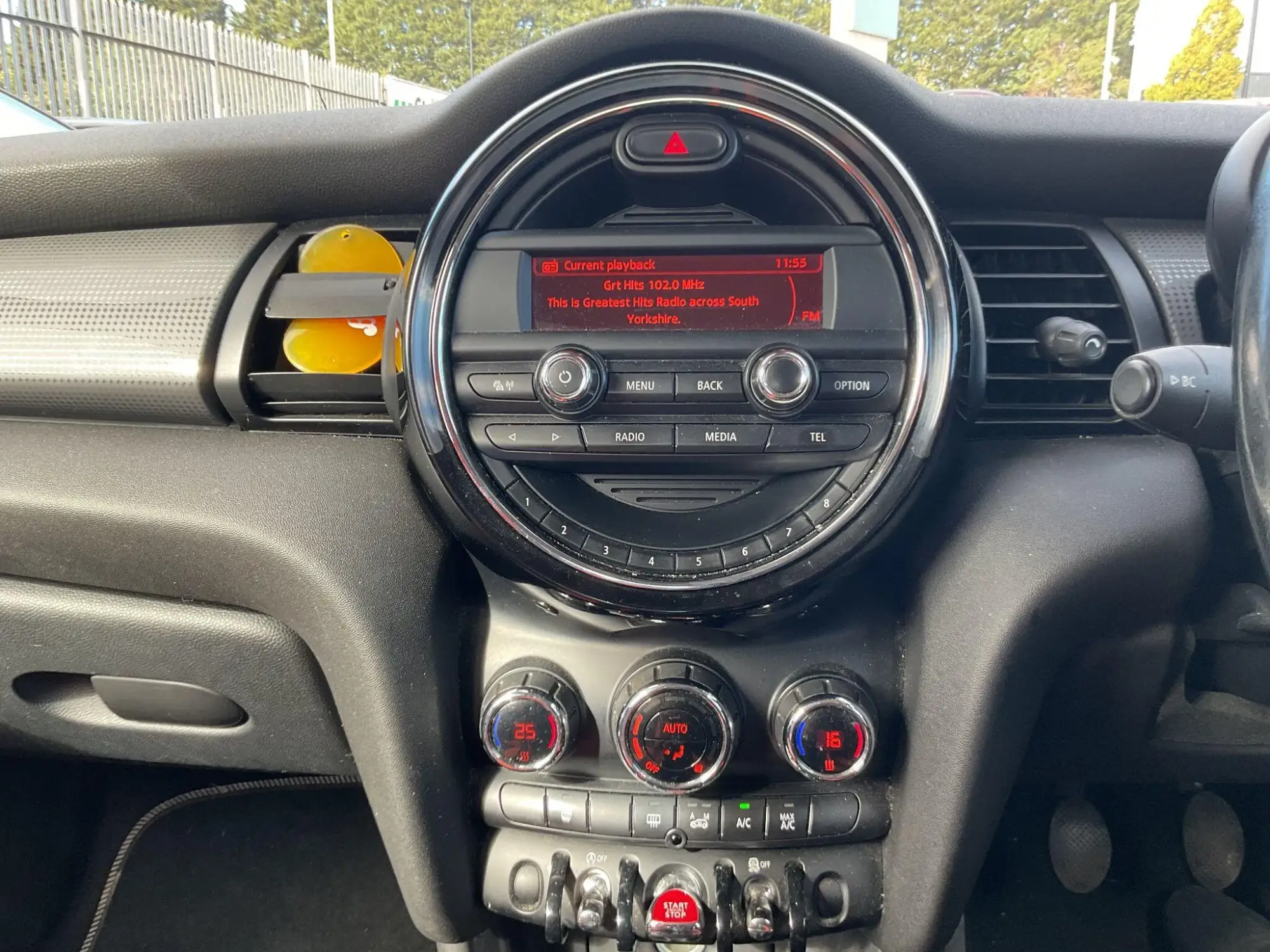 MINI Hatch Image 10