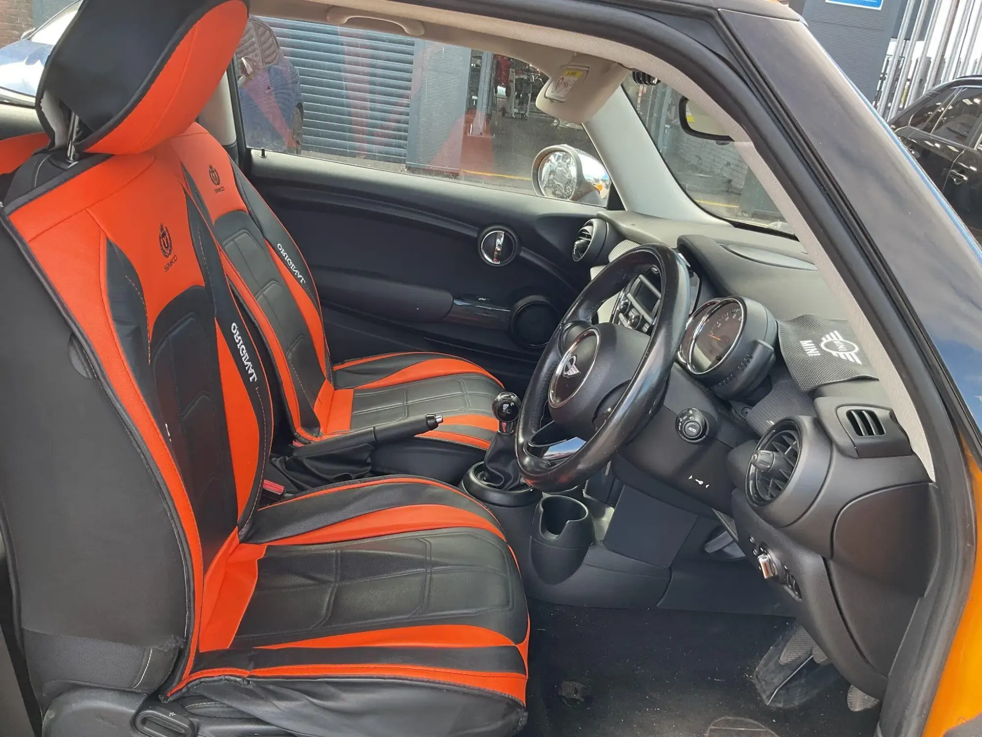 MINI Hatch Image 12