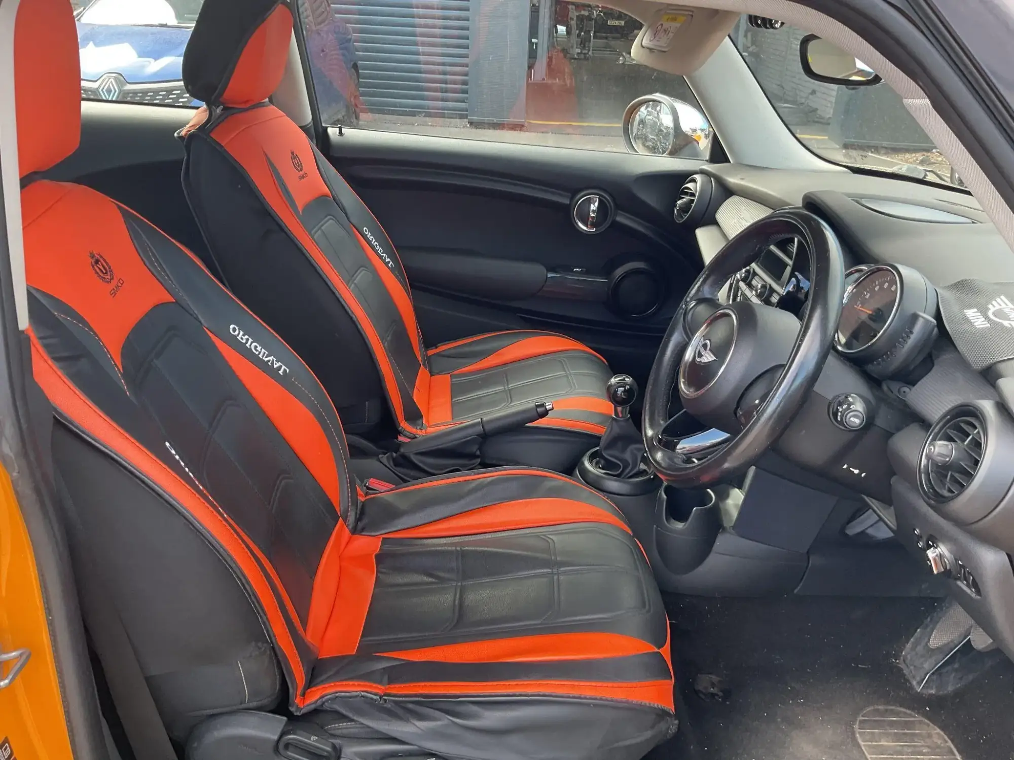 MINI Hatch Image 13