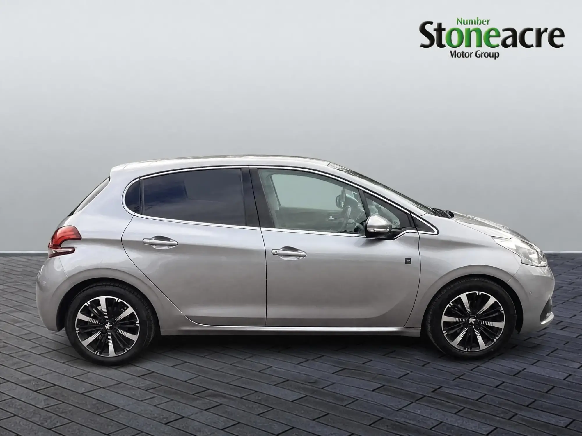 Peugeot 208 1.5 BlueHDi Tech Edition Euro 6 (s/s) 5dr KW69ZNL Image 2 Peugeot 208 1.5 BlueHDi Tech Edition Euro 6 (s/s) 5dr KW69ZNL Image 2