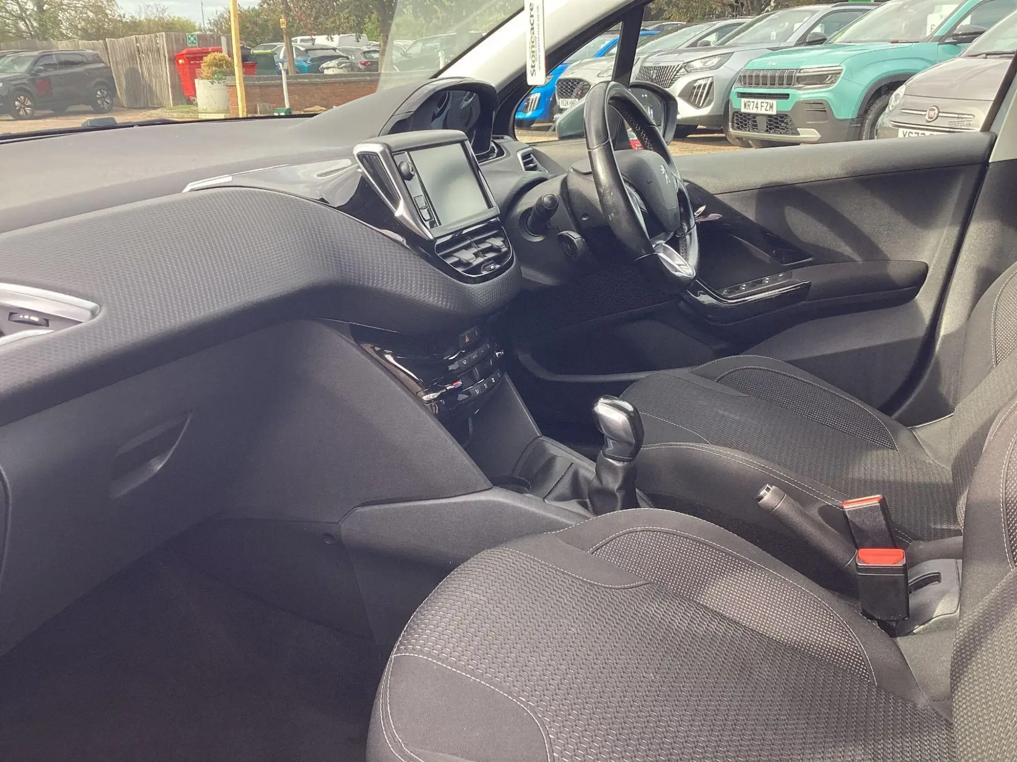 Peugeot 208 Image 13 Peugeot 208 Image 13