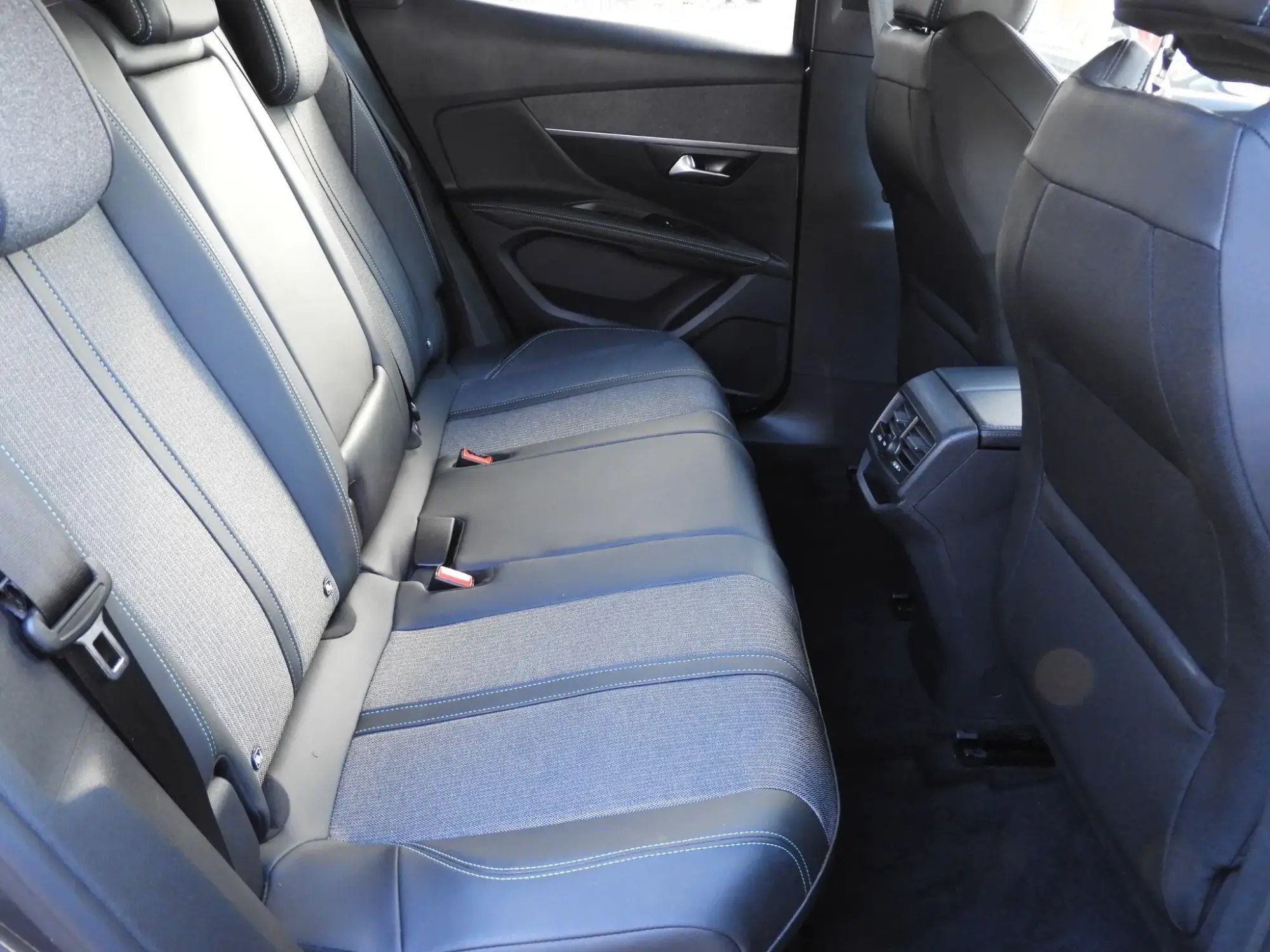 Peugeot 3008 Image 16