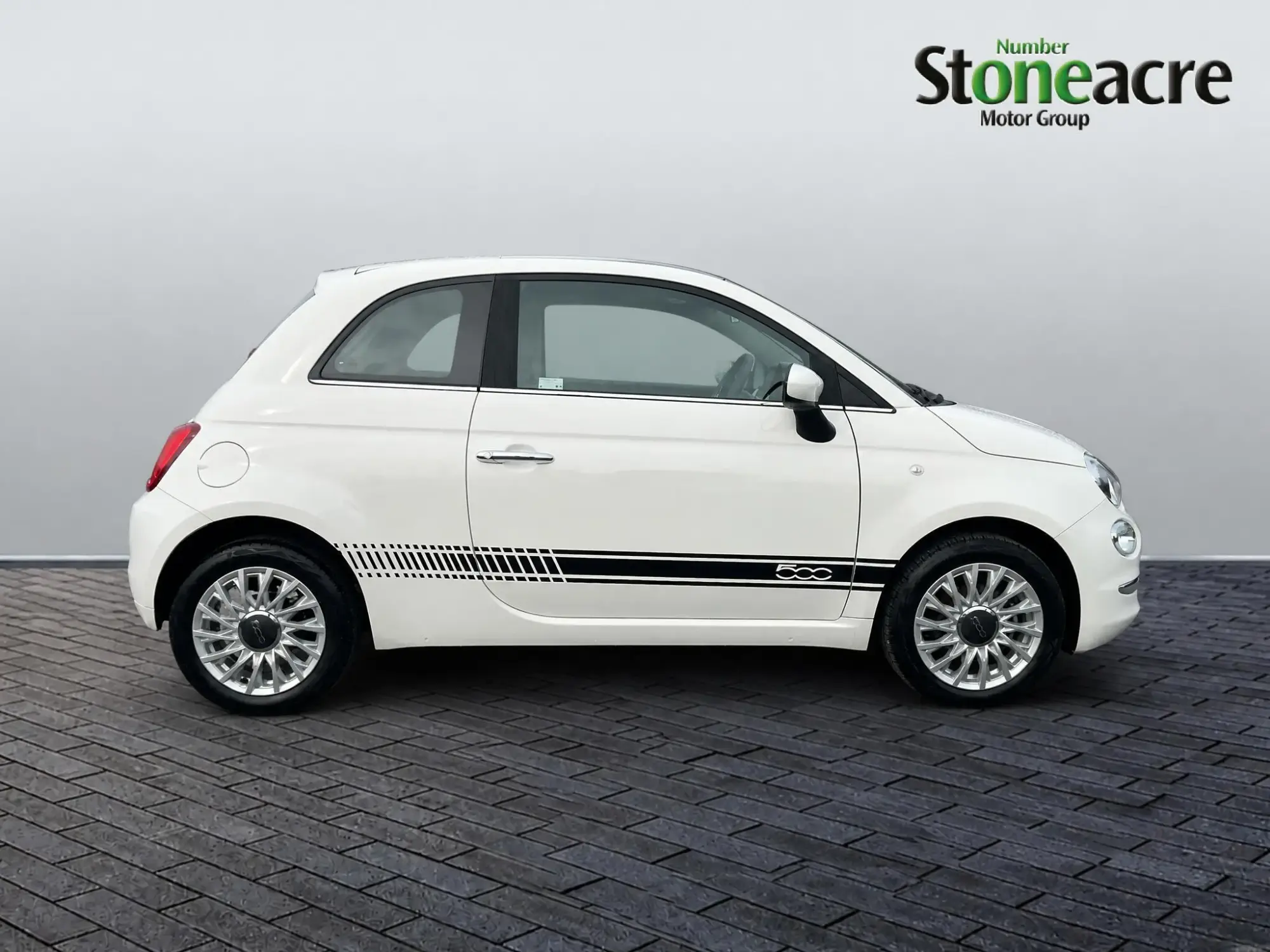 Fiat 500 Hybrid Image 2 Fiat 500 Hybrid Image 2