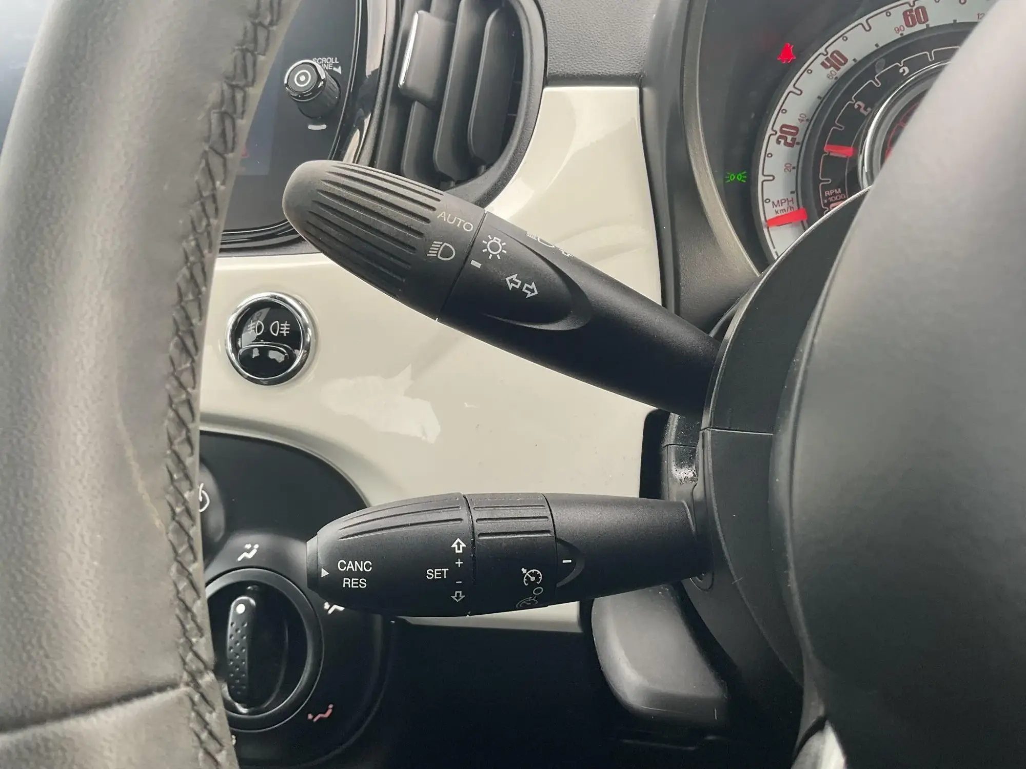 Fiat 500 Hybrid Image 23 Fiat 500 Hybrid Image 23