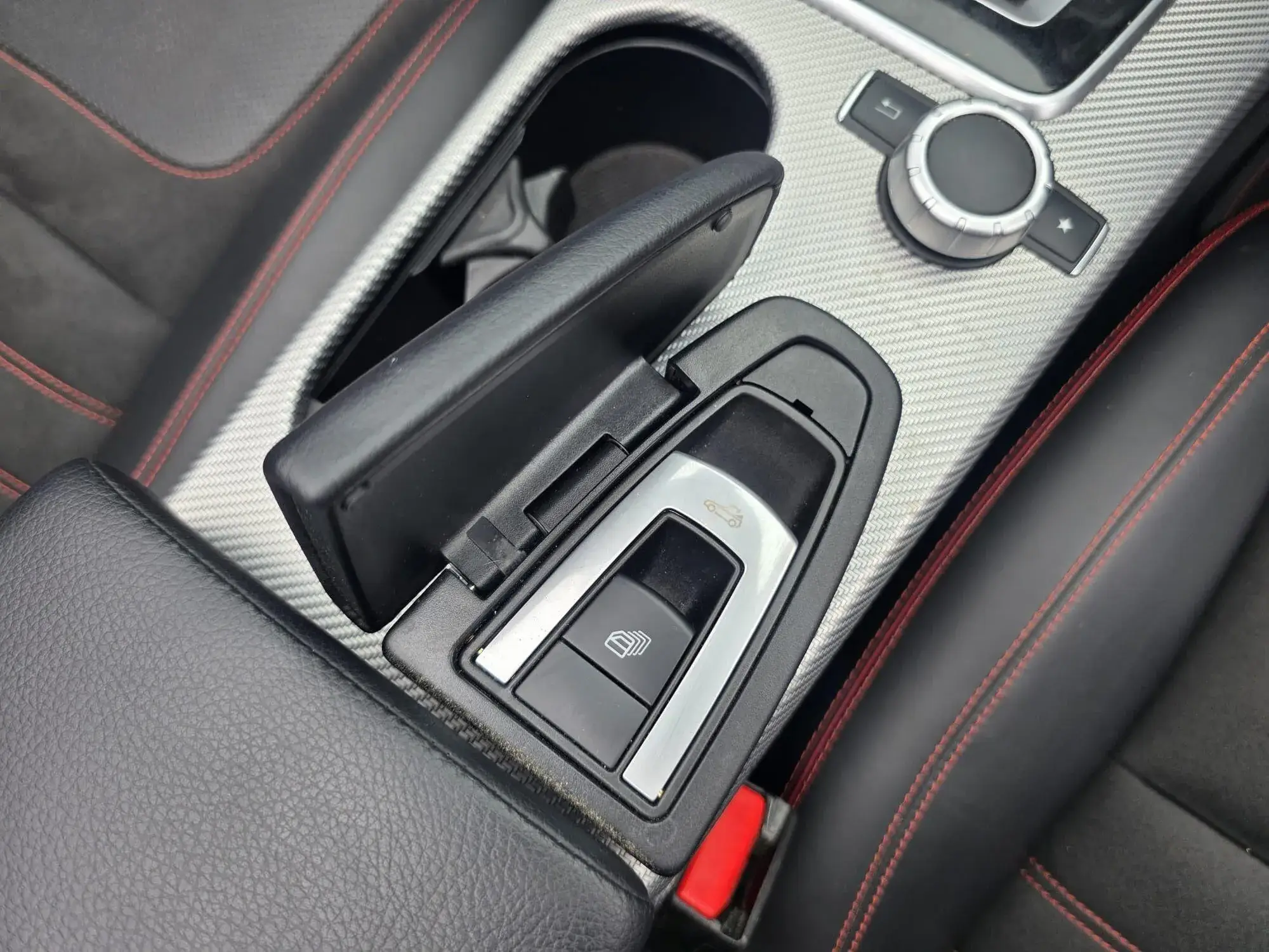 Mercedes-Benz SLC Image 21 Mercedes-Benz SLC Image 21