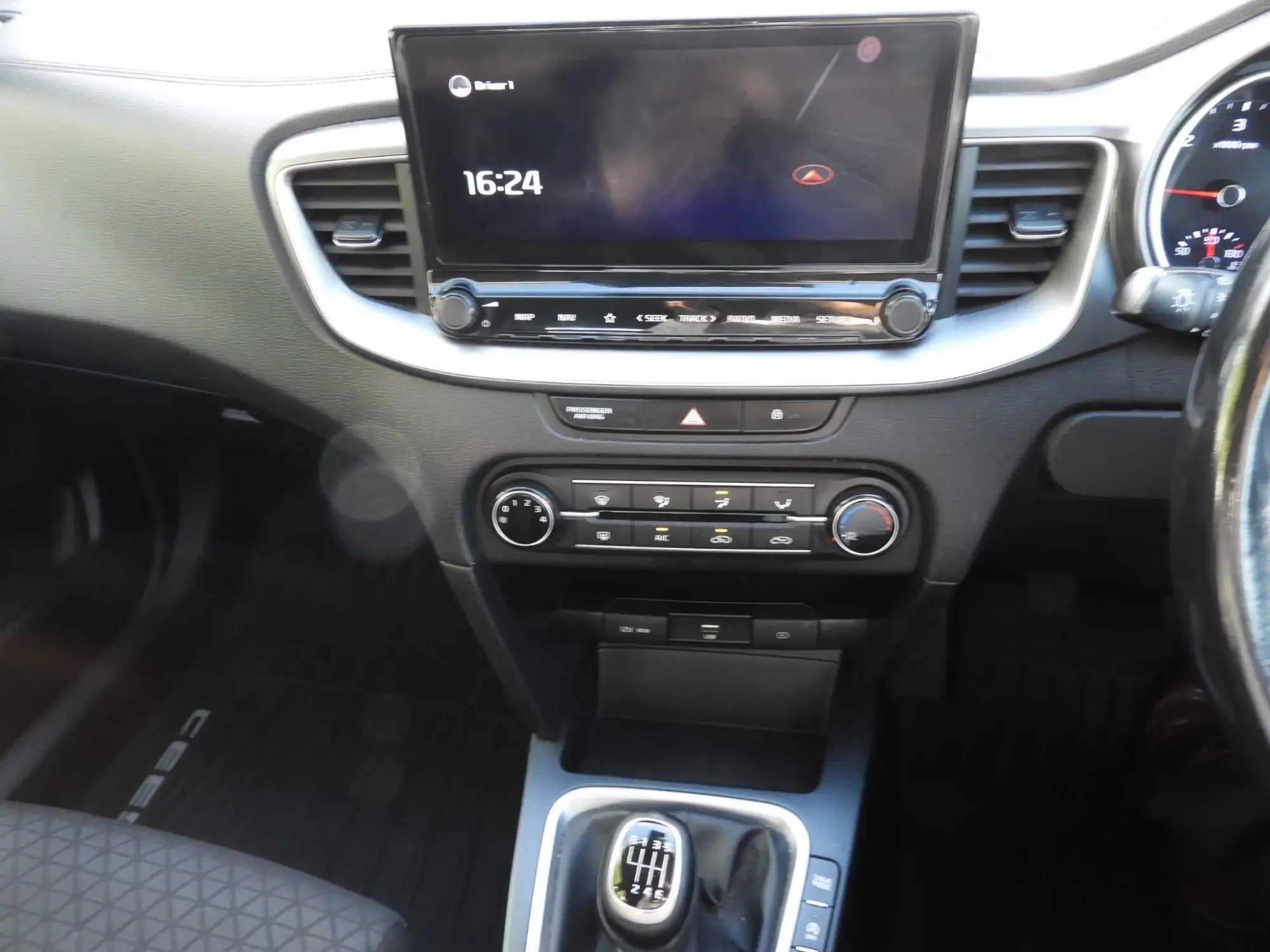 Kia Ceed Image 14 Kia Ceed Image 14