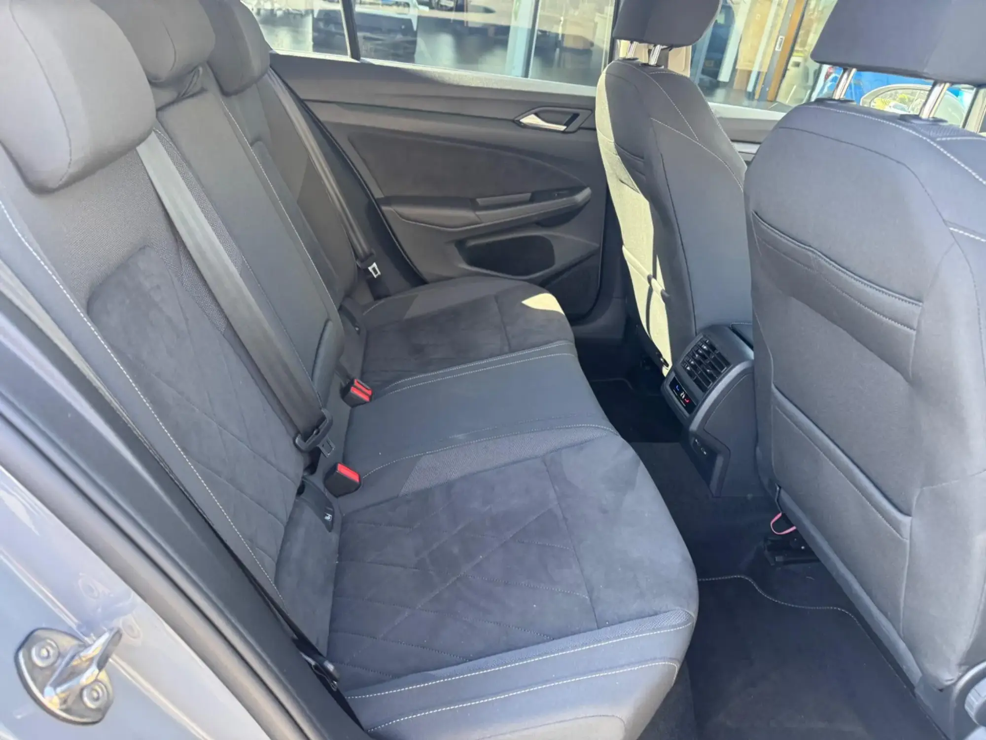 Volkswagen Golf Image 14