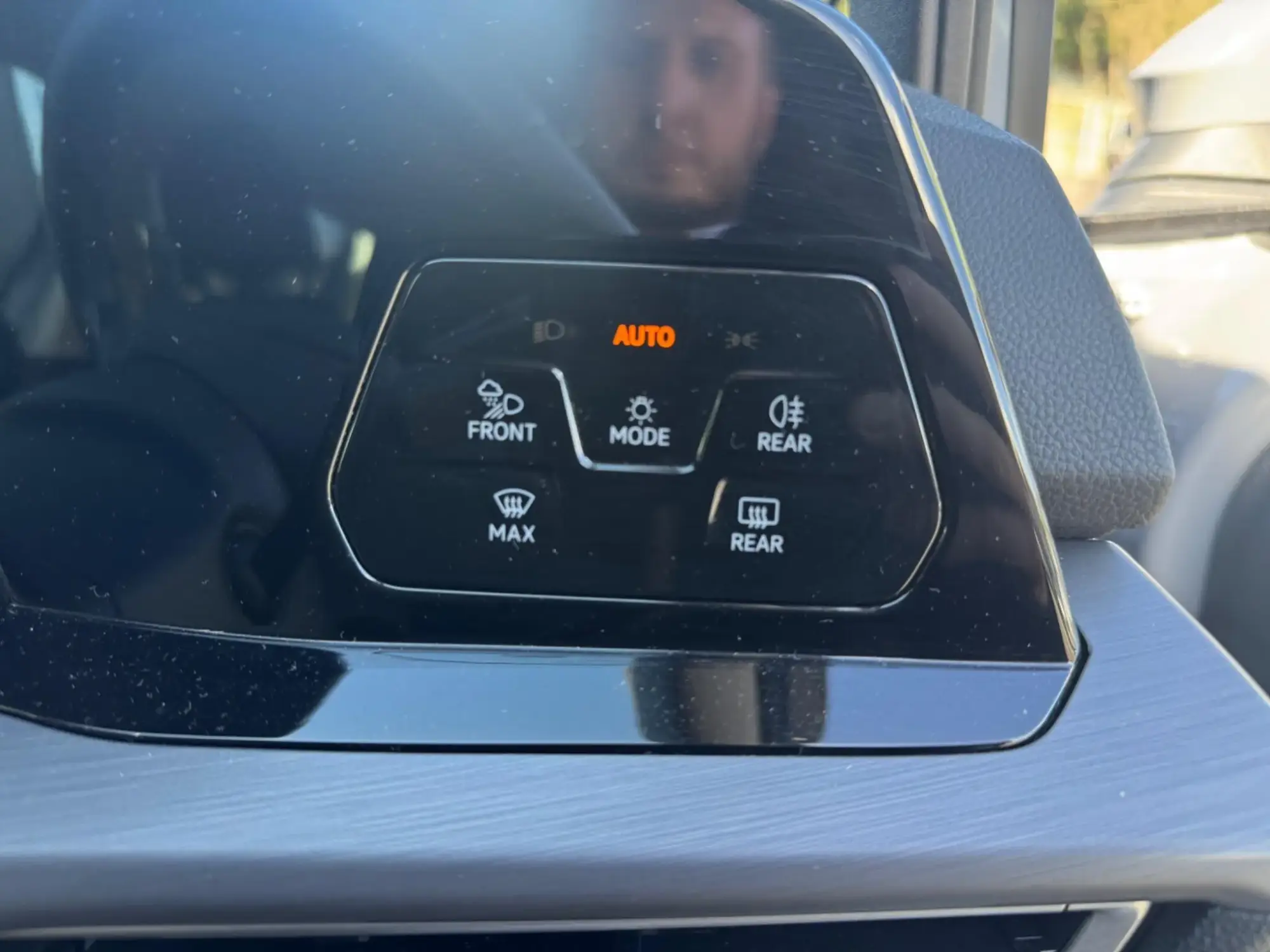 Volkswagen Golf Image 16