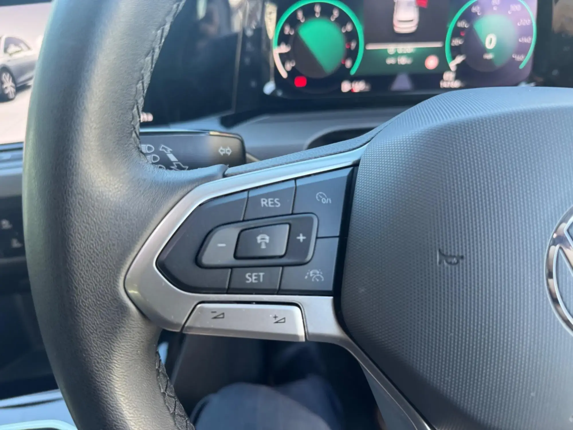 Volkswagen Golf Image 18