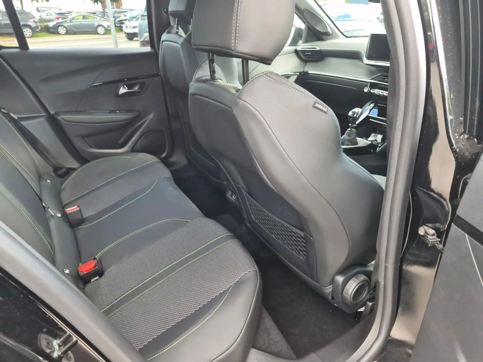 Peugeot 208 Image 14 Peugeot 208 Image 14