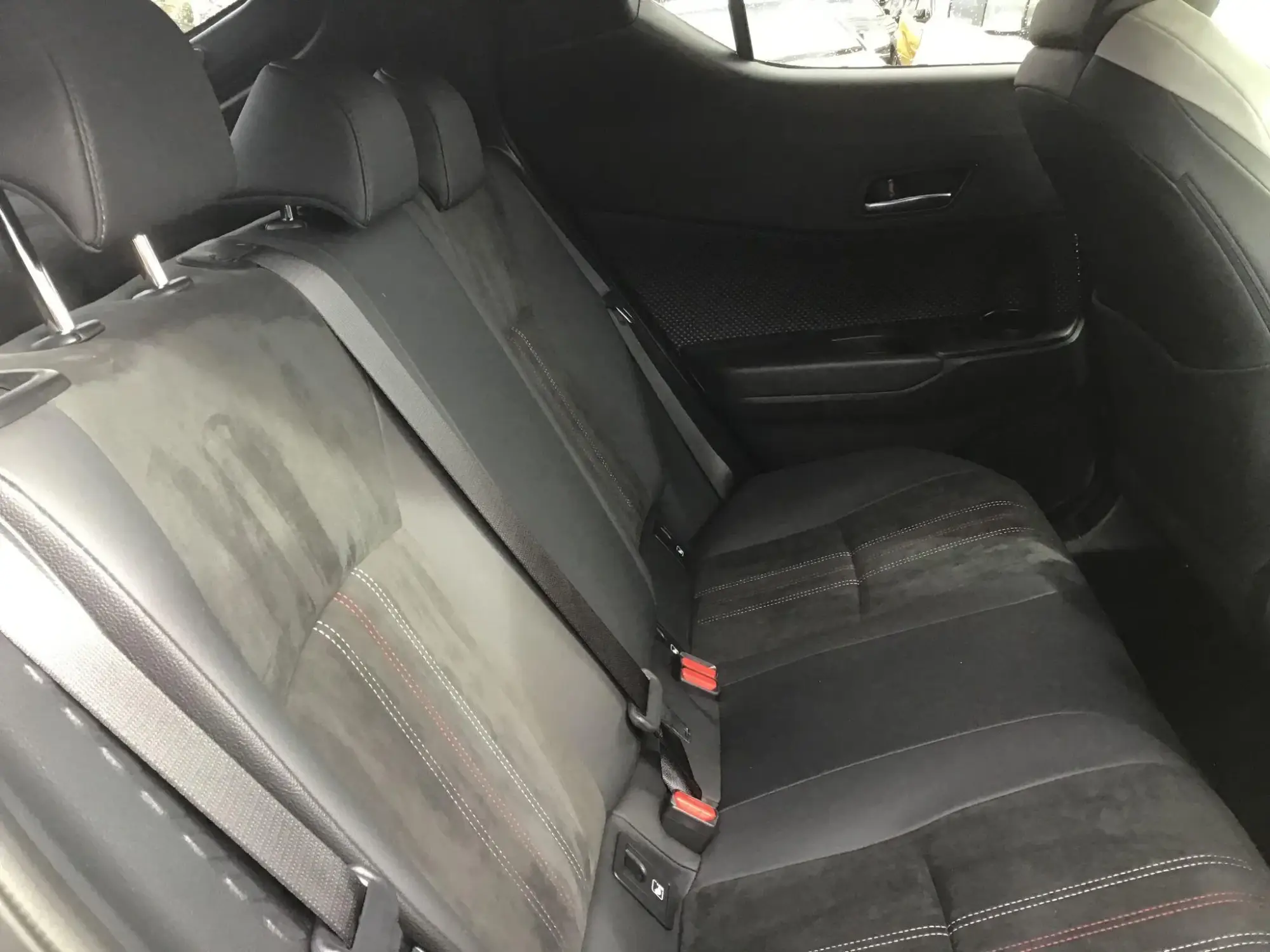 Toyota C-HR Self-Charging Hybrid Image 15 Toyota C-HR Self-Charging Hybrid Image 15