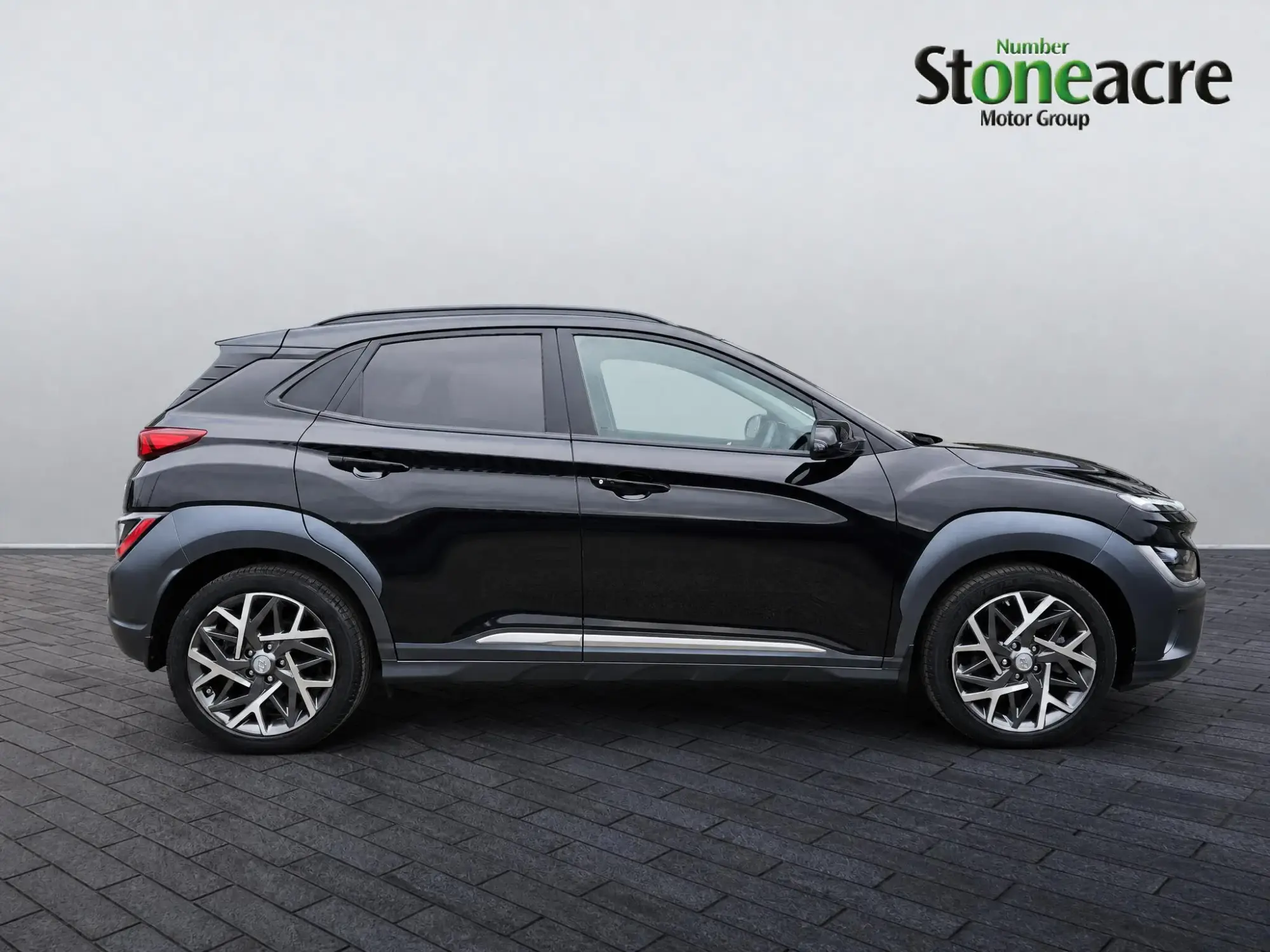 Hyundai KONA Hybrid 1.6 h-GDi Premium SUV 5dr Petrol Hybrid DCT Euro 6 (s/s) (141 ps) ND72XAA Image 2 Hyundai KONA Hybrid 1.6 h-GDi Premium SUV 5dr Petrol Hybrid DCT Euro 6 (s/s) (141 ps) ND72XAA Image 2