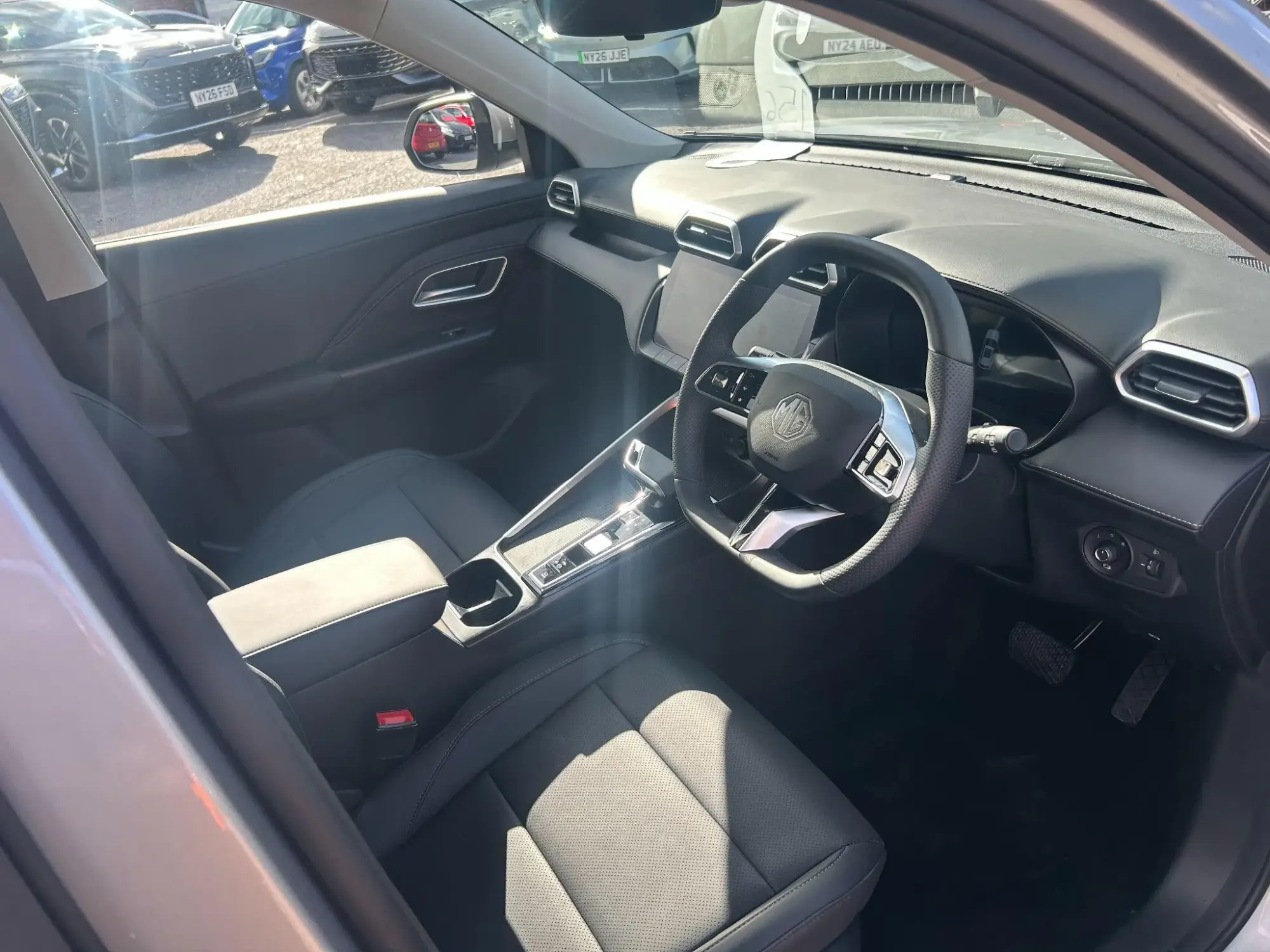 MG ZS Hybrid+ Image 16