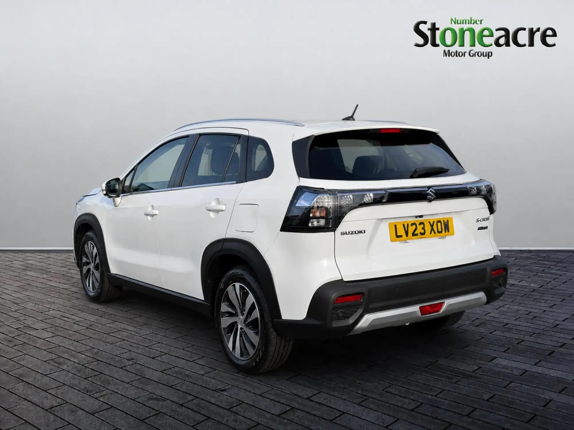 Suzuki S-Cross Hybrid Image 4