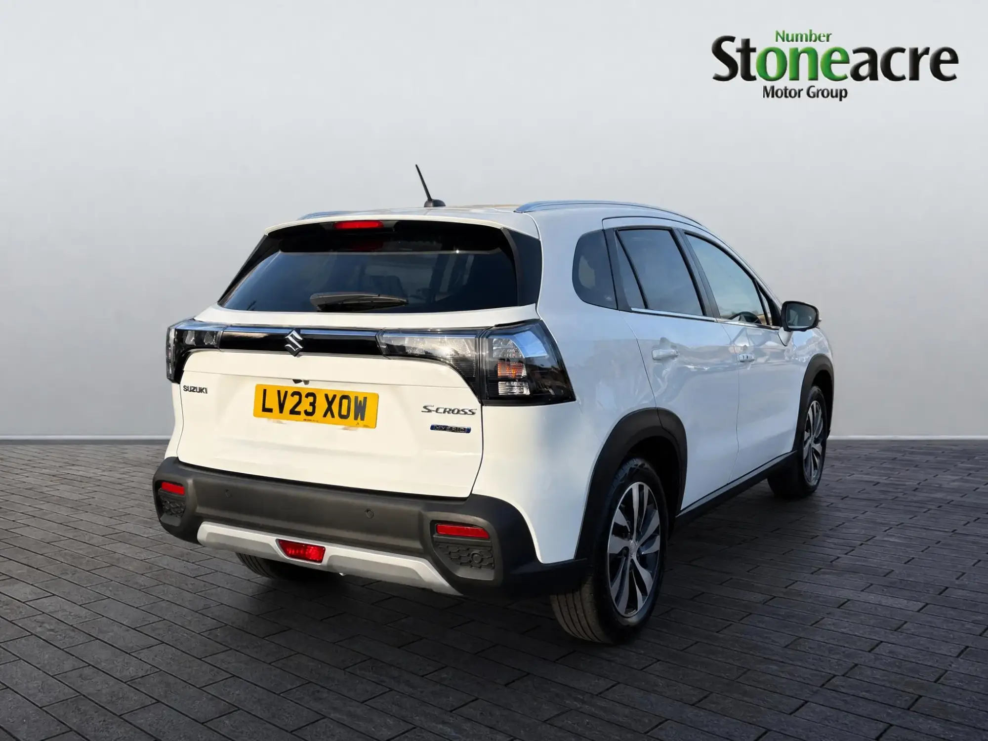 Suzuki S-Cross Hybrid Image 8