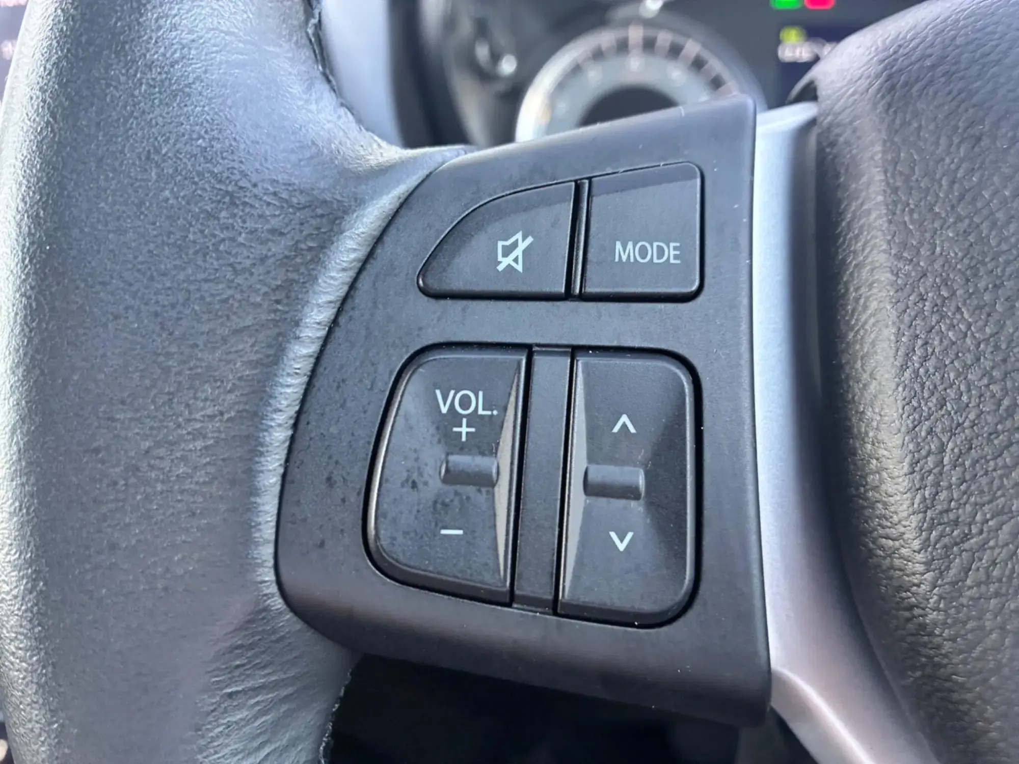 Suzuki S-Cross Hybrid Image 12