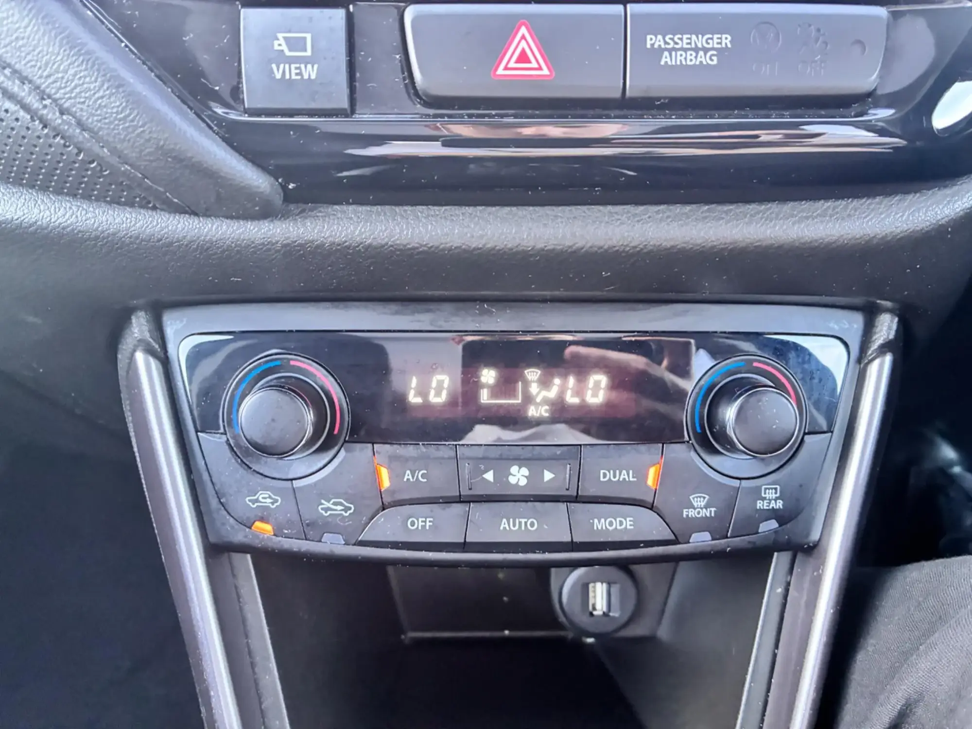Suzuki S-Cross Hybrid Image 25