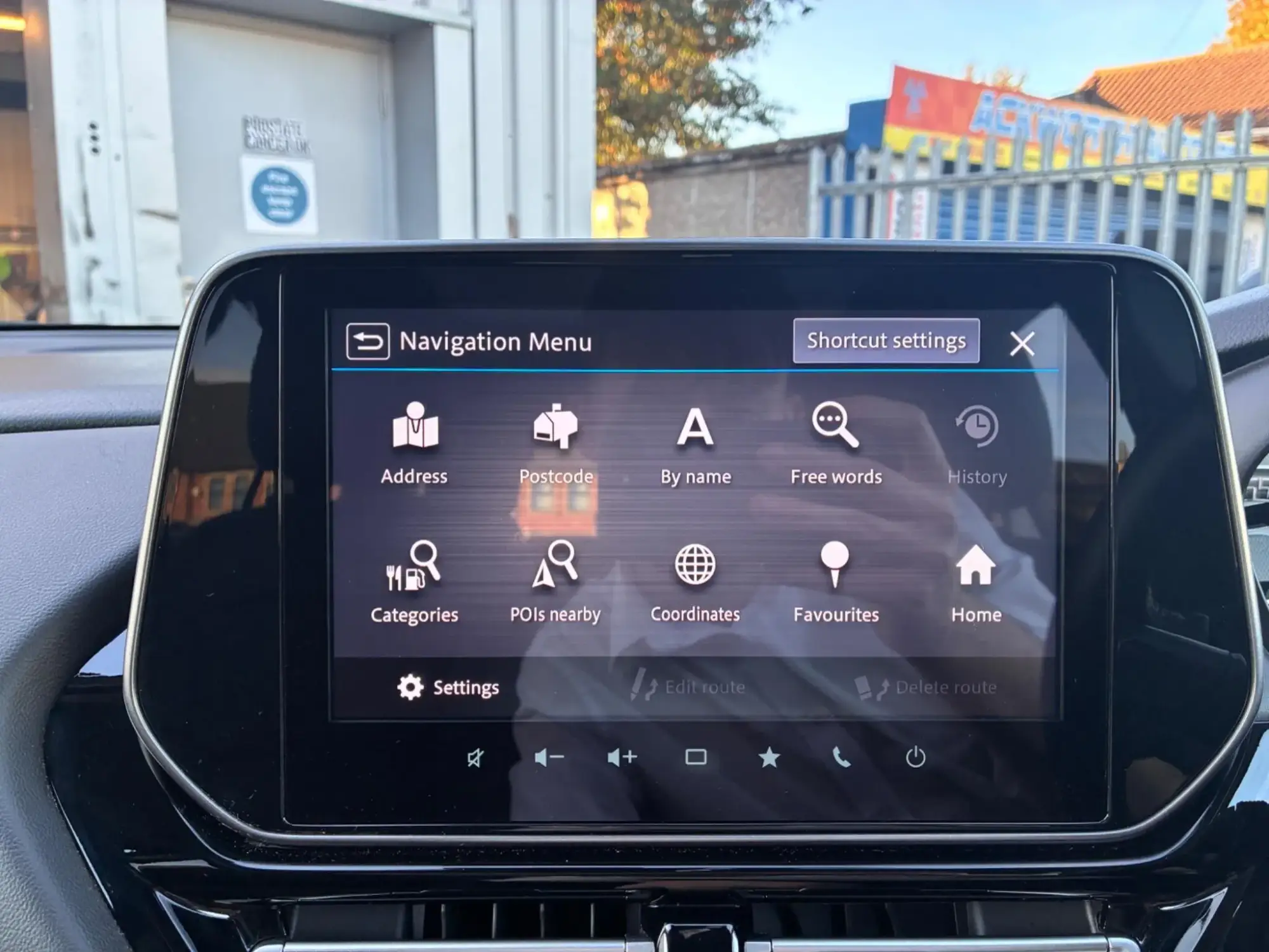 Suzuki S-Cross Hybrid Image 22