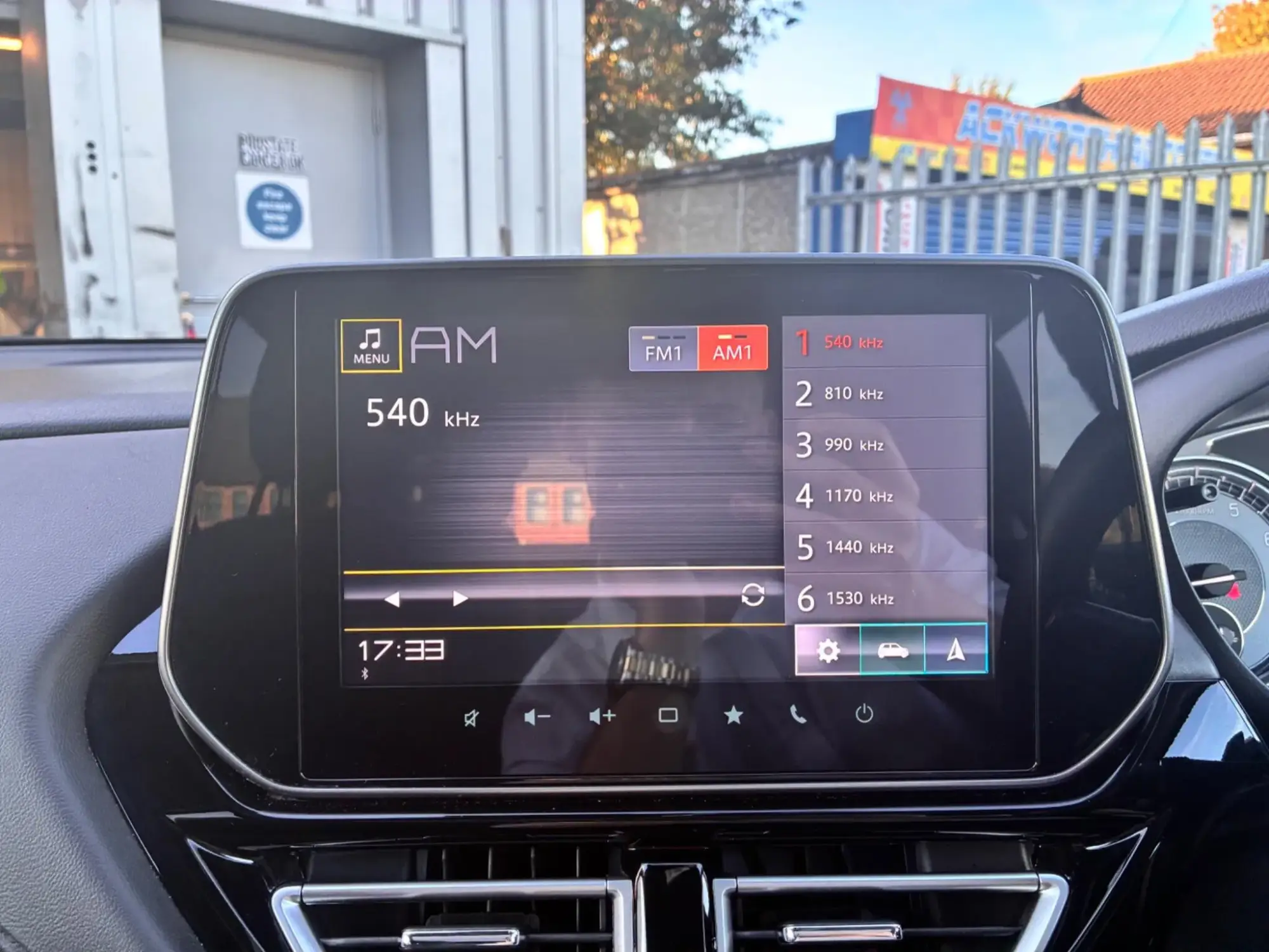 Suzuki S-Cross Hybrid Image 45