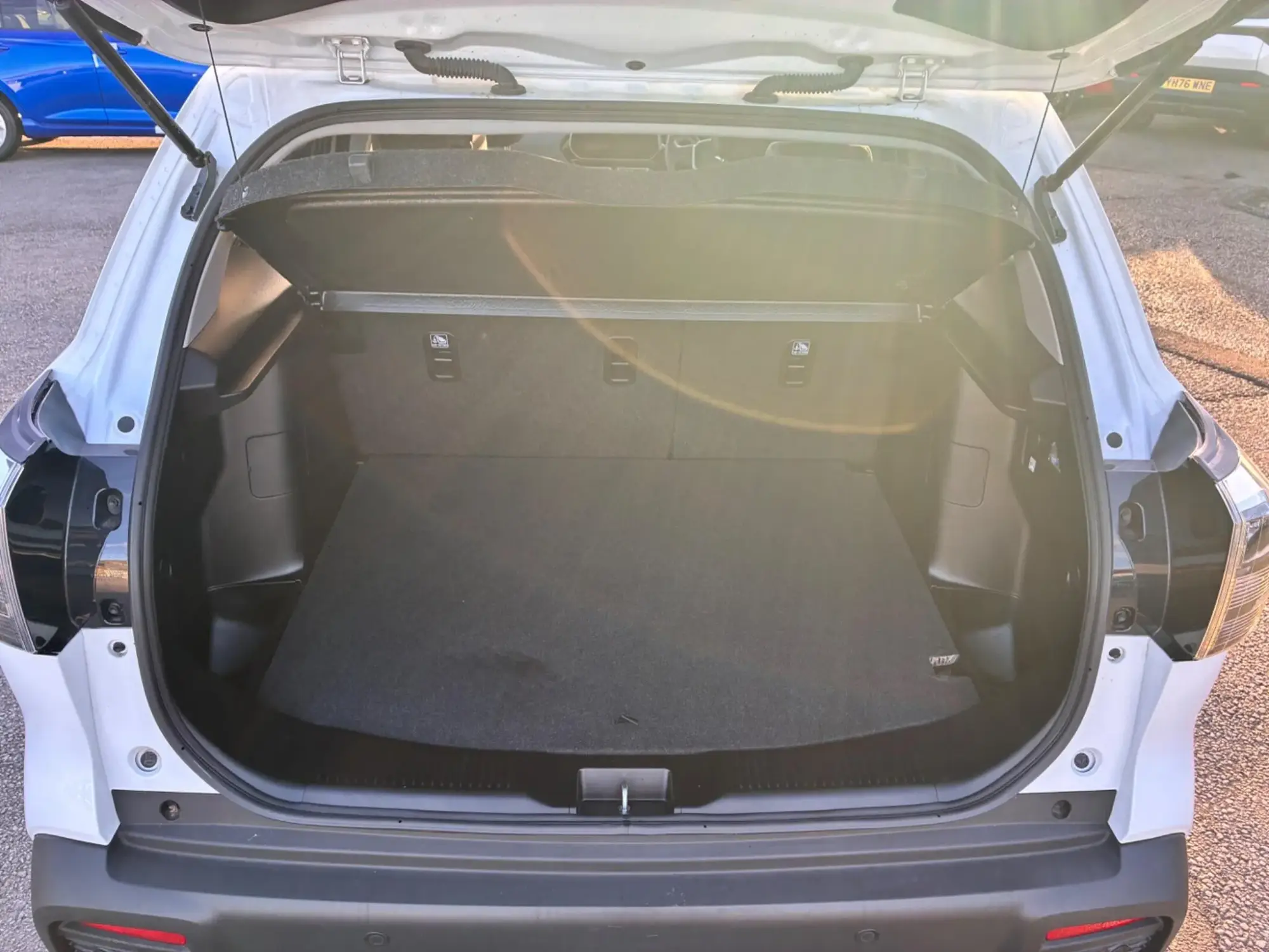 Suzuki S-Cross Hybrid Image 9