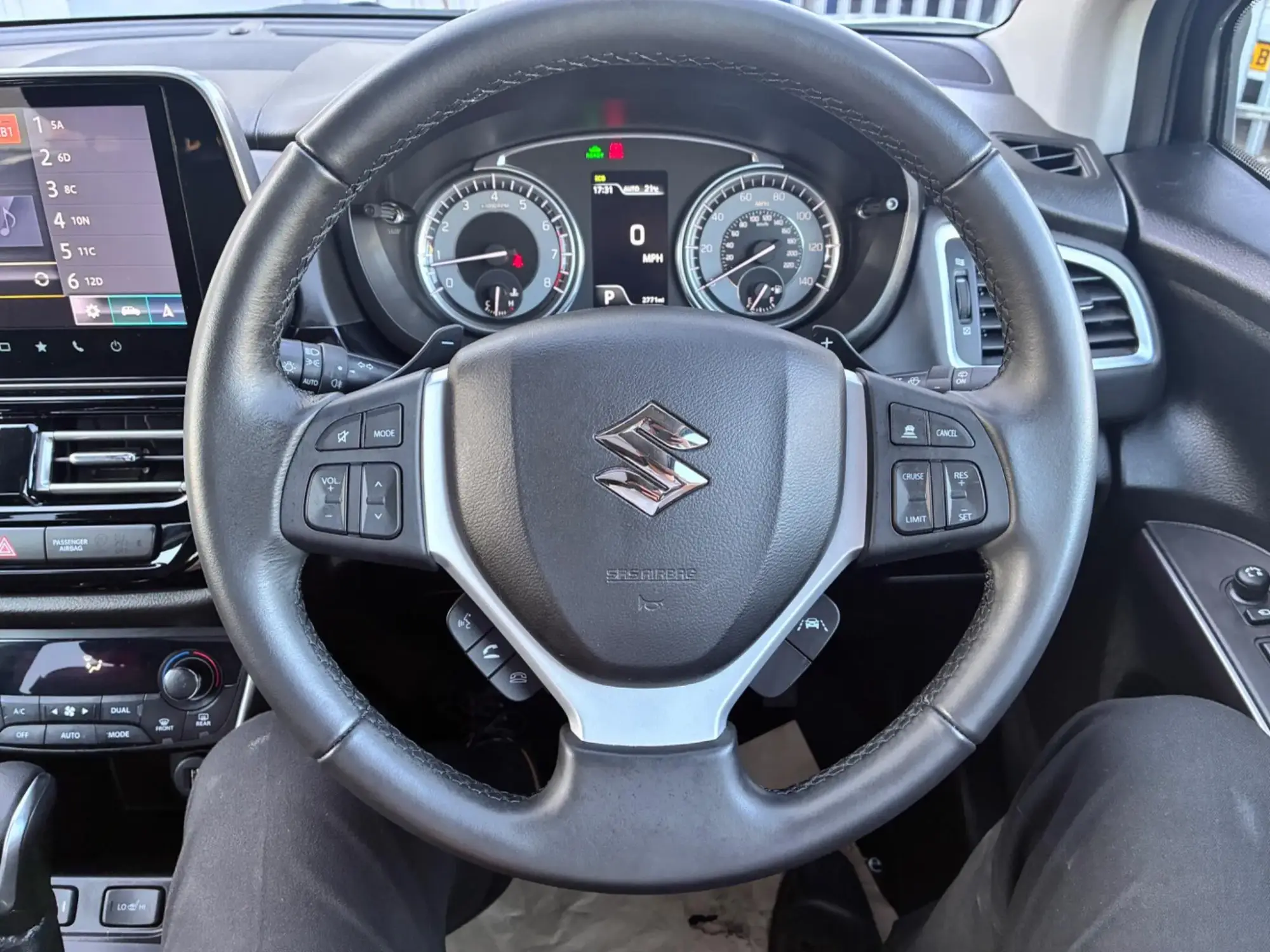 Suzuki S-Cross Hybrid Image 11