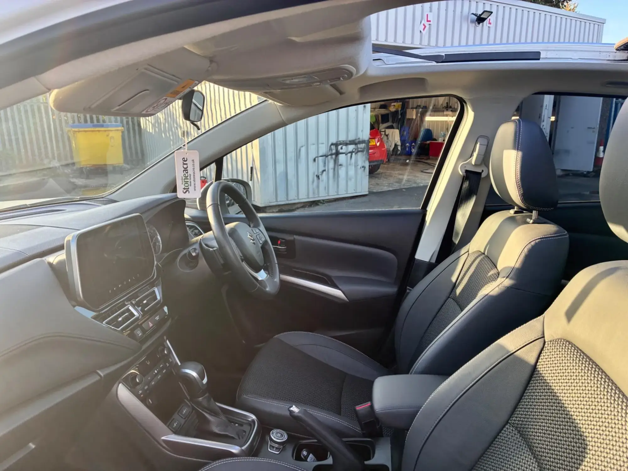Suzuki S-Cross Hybrid Image 31