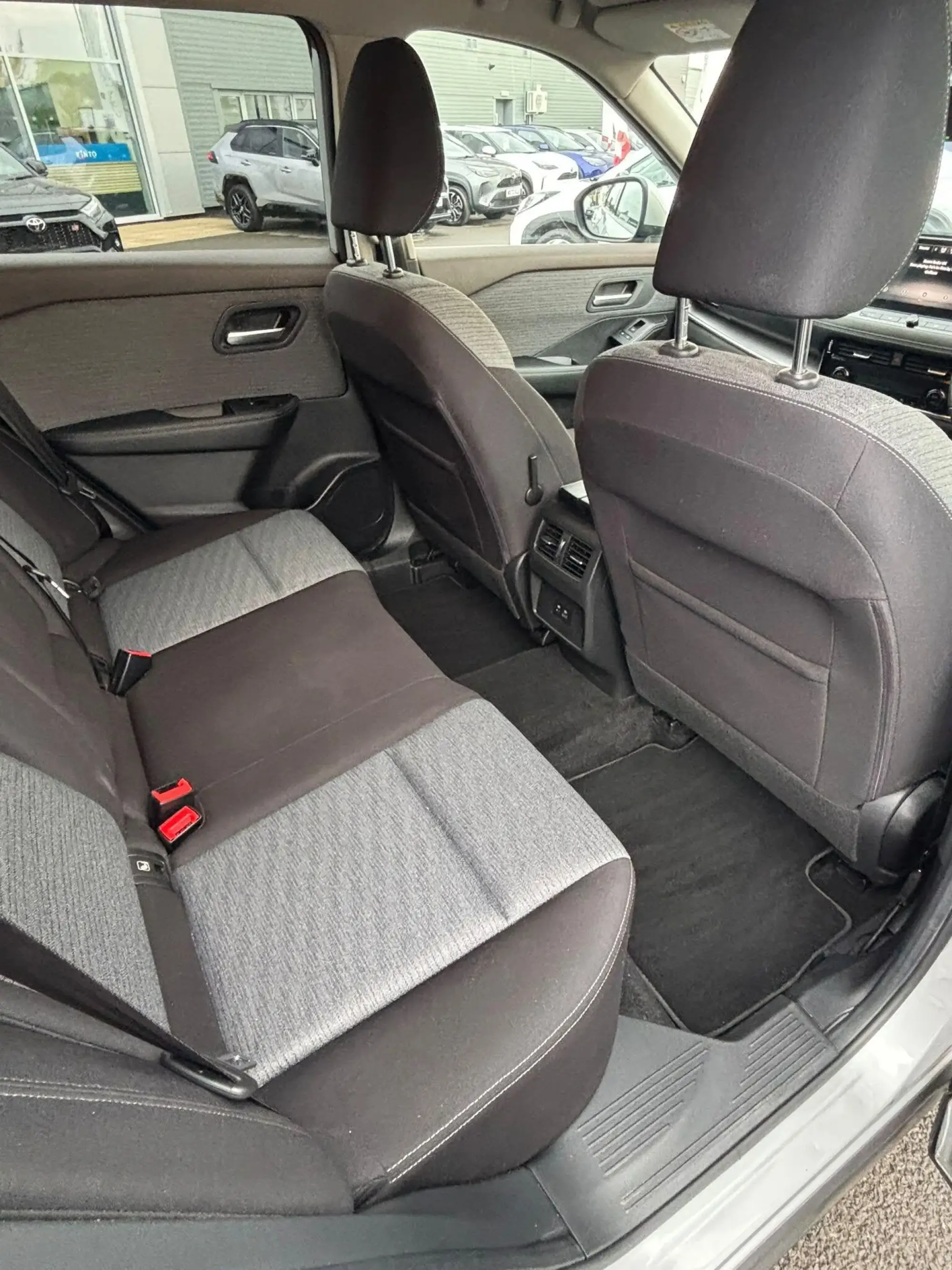 Nissan X-Trail e-POWER Image 12 Nissan X-Trail e-POWER Image 12