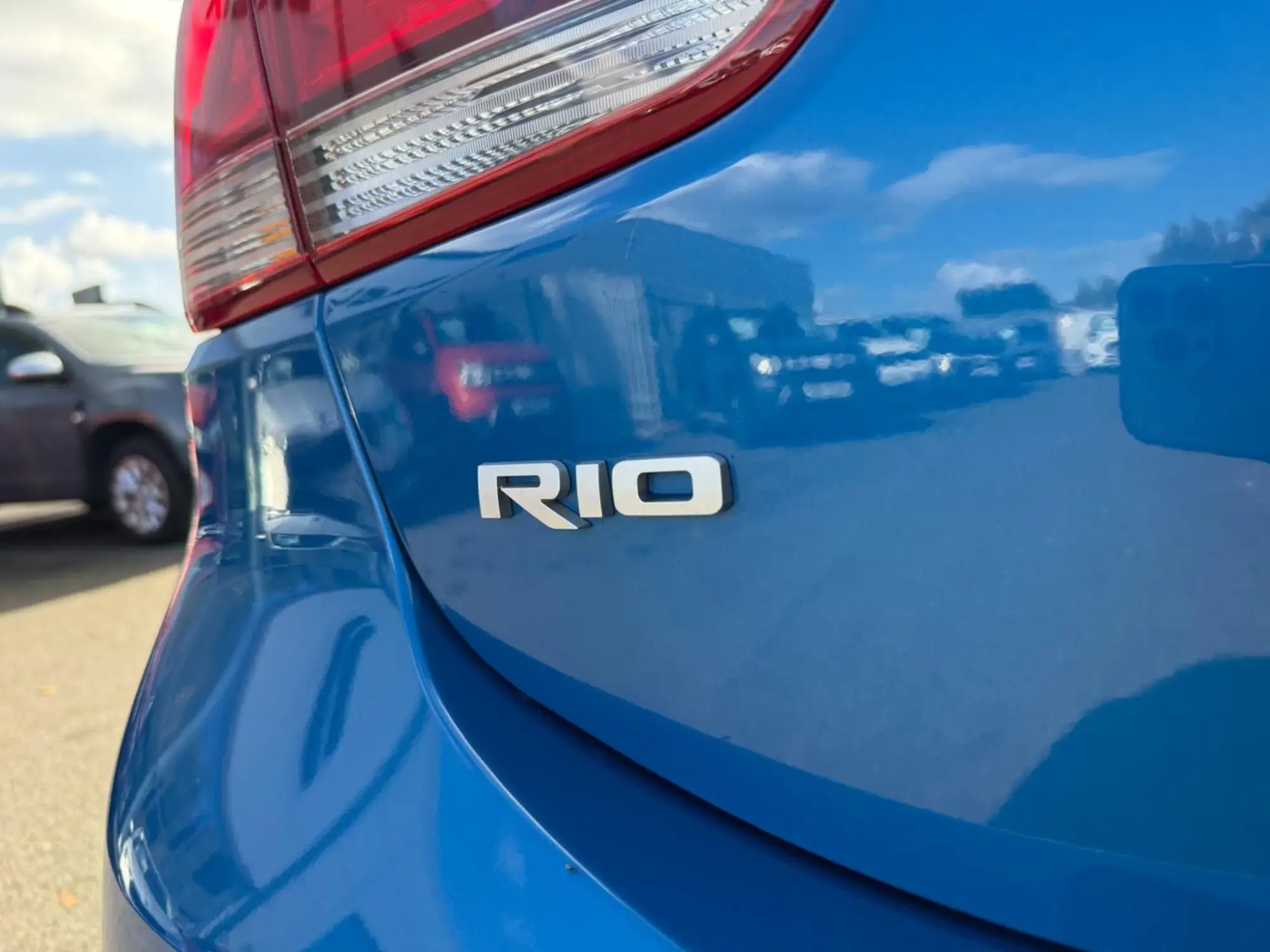 Kia Rio Image 12