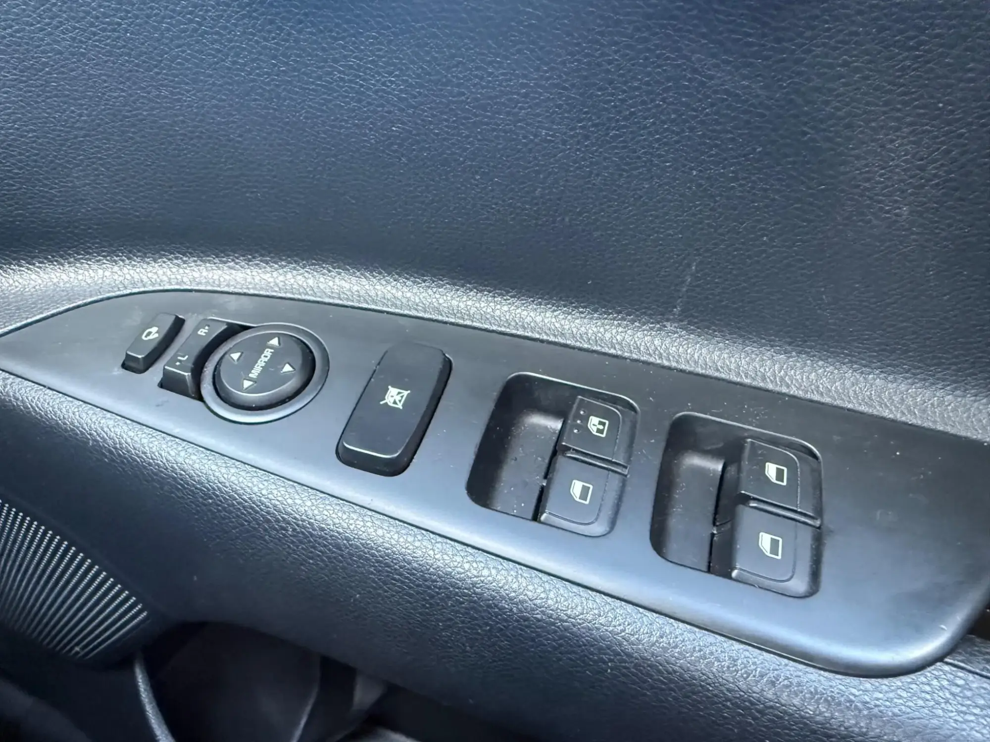 Kia Rio Image 30