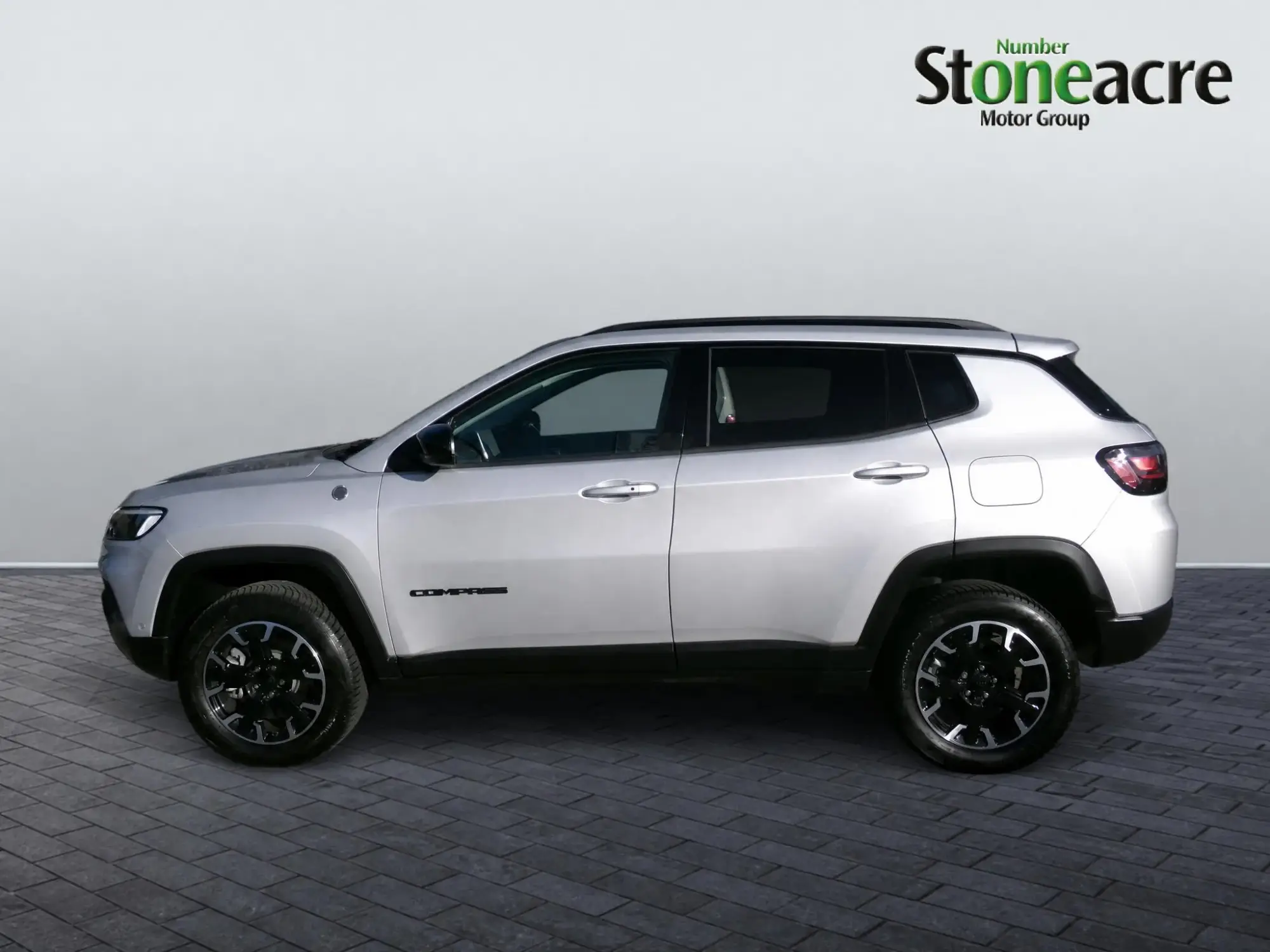 Jeep Compass 4XE Image 5 Jeep Compass 4XE Image 5
