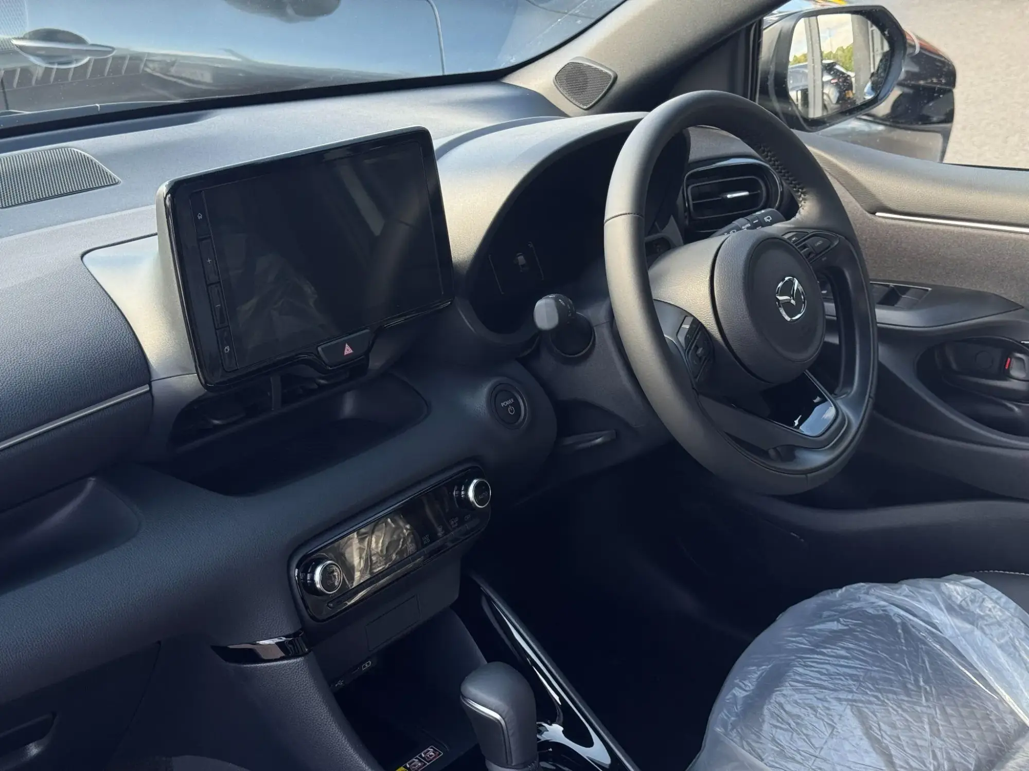 Mazda2 Hybrid Image 13