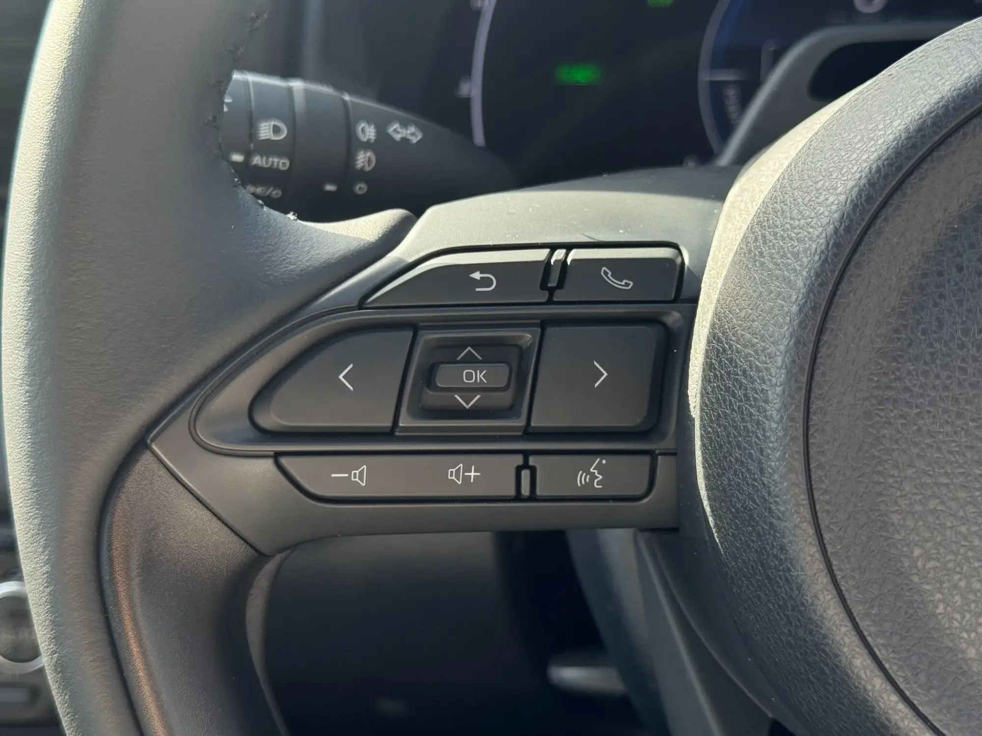 Mazda2 Hybrid Image 23