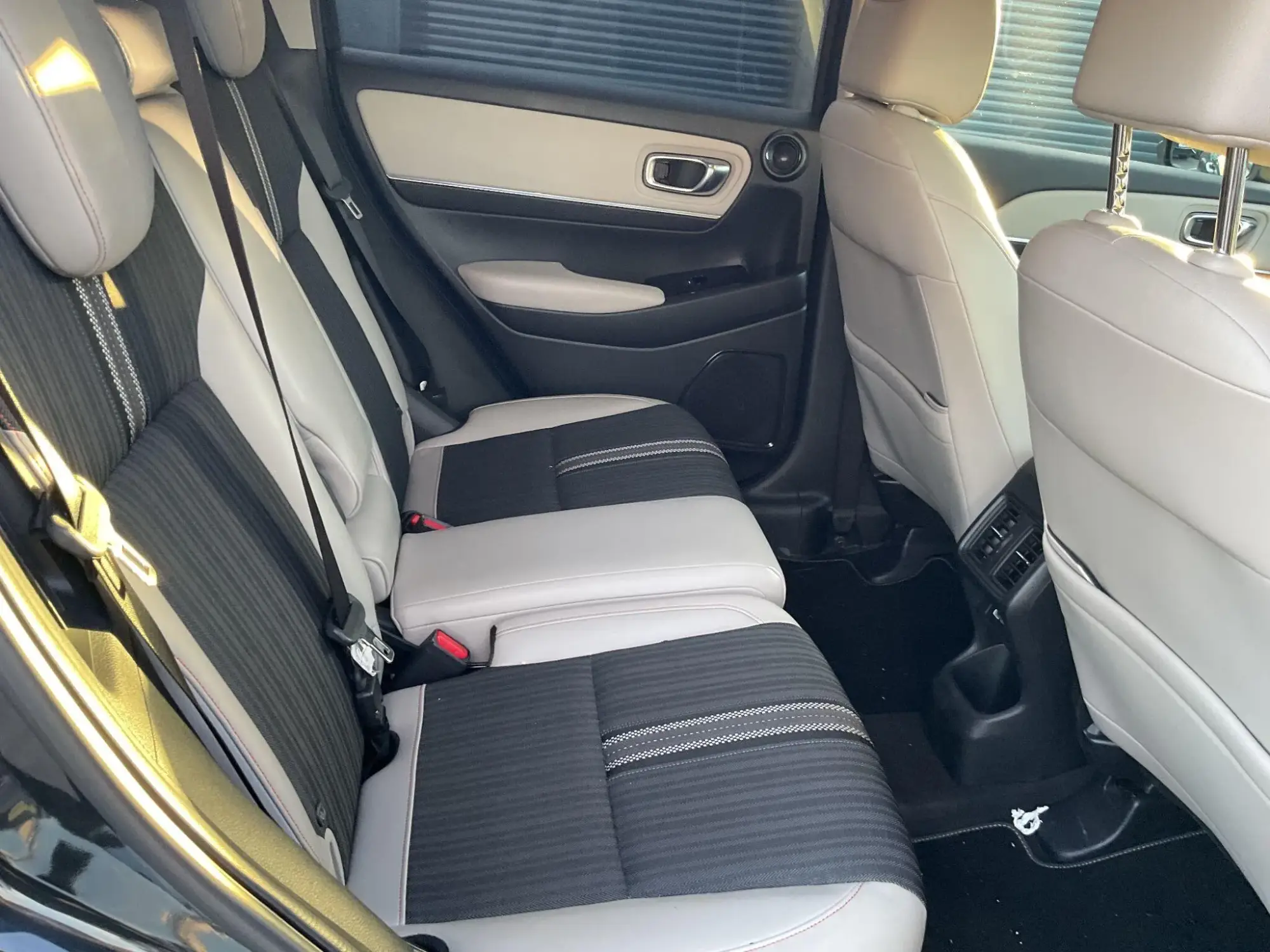 Honda HR-V Hybrid Image 11