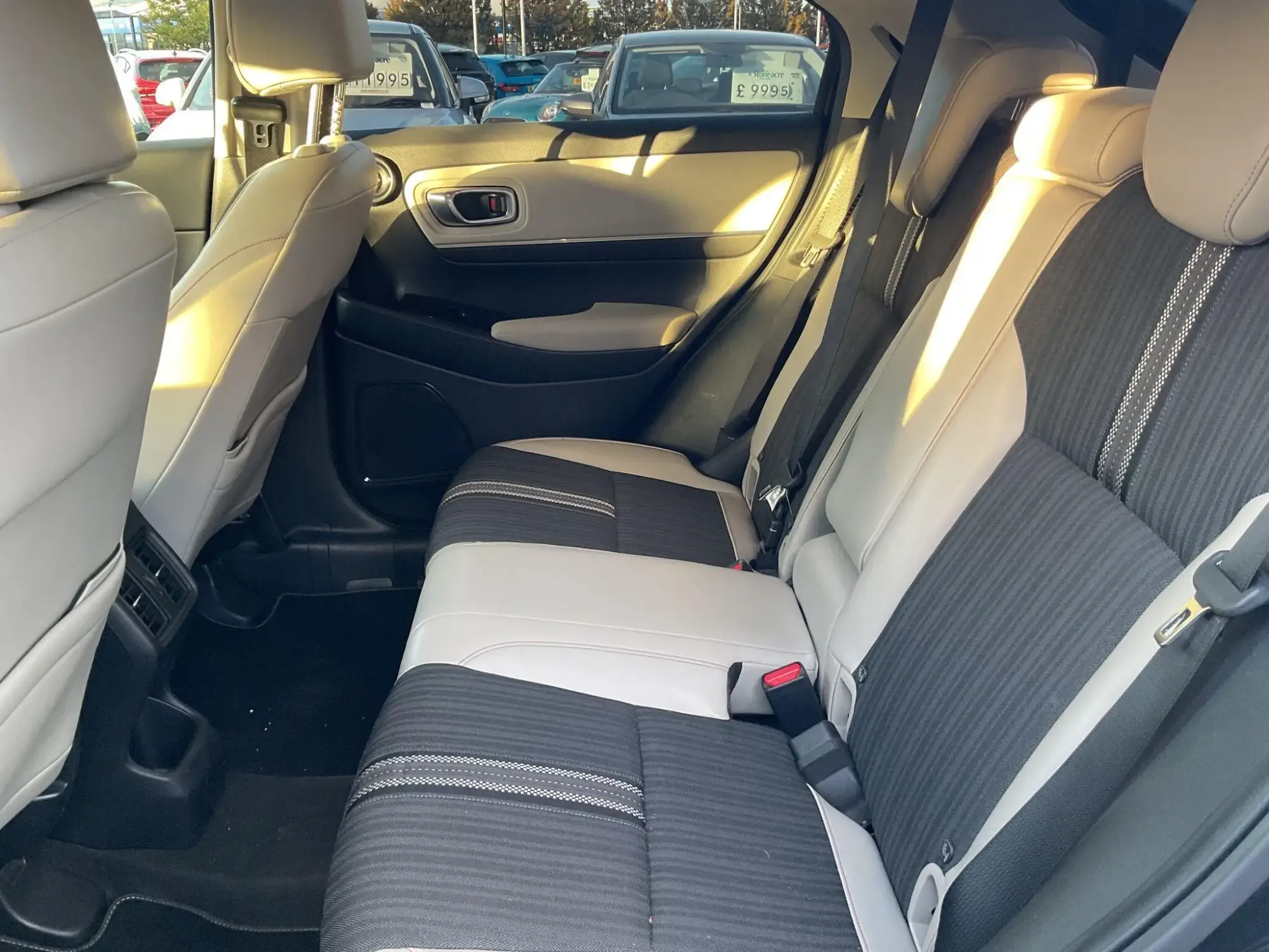 Honda HR-V Hybrid Image 12
