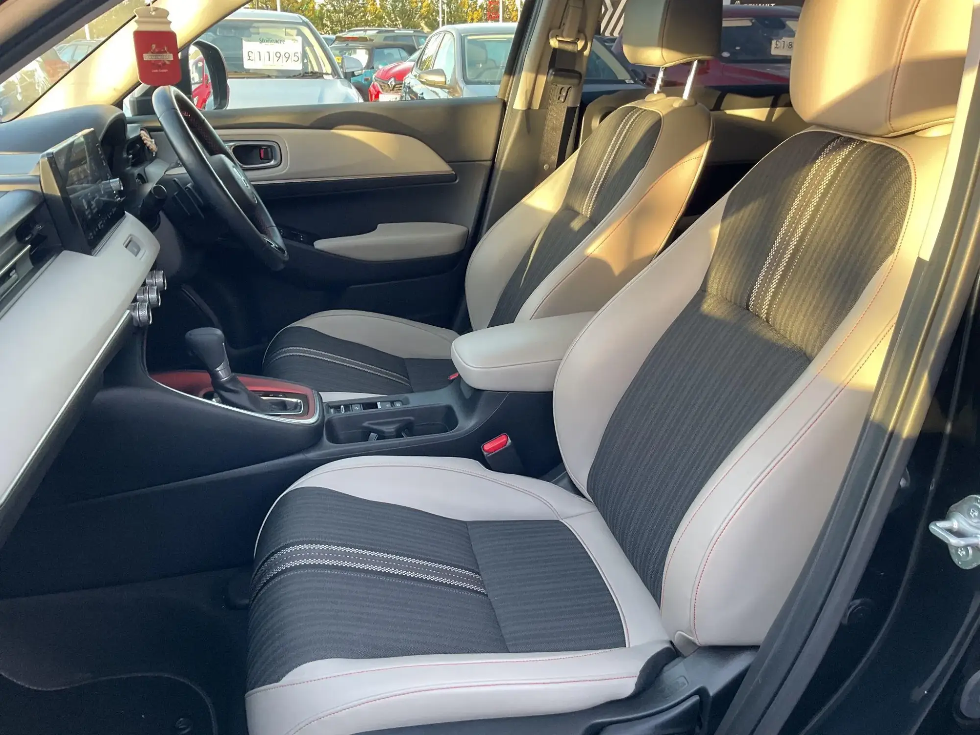 Honda HR-V Hybrid Image 23
