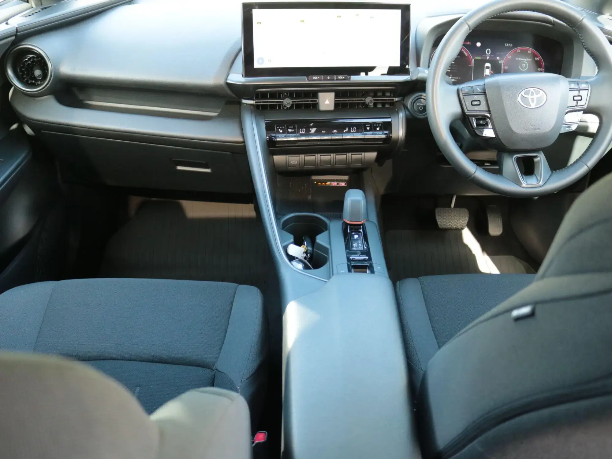 Toyota C-HR Hybrid Image 16 Toyota C-HR Hybrid Image 16