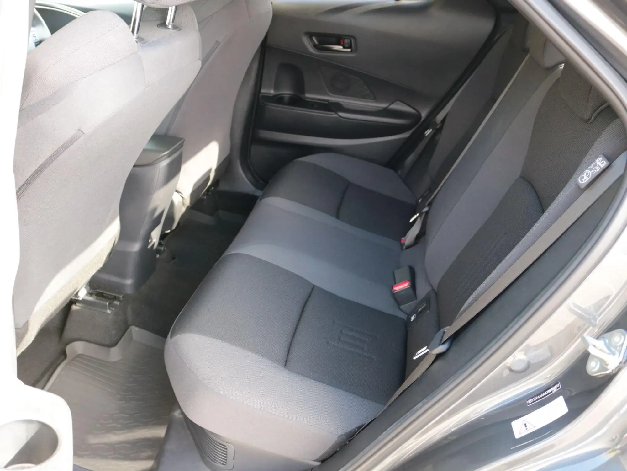 Toyota C-HR Hybrid Image 28 Toyota C-HR Hybrid Image 28