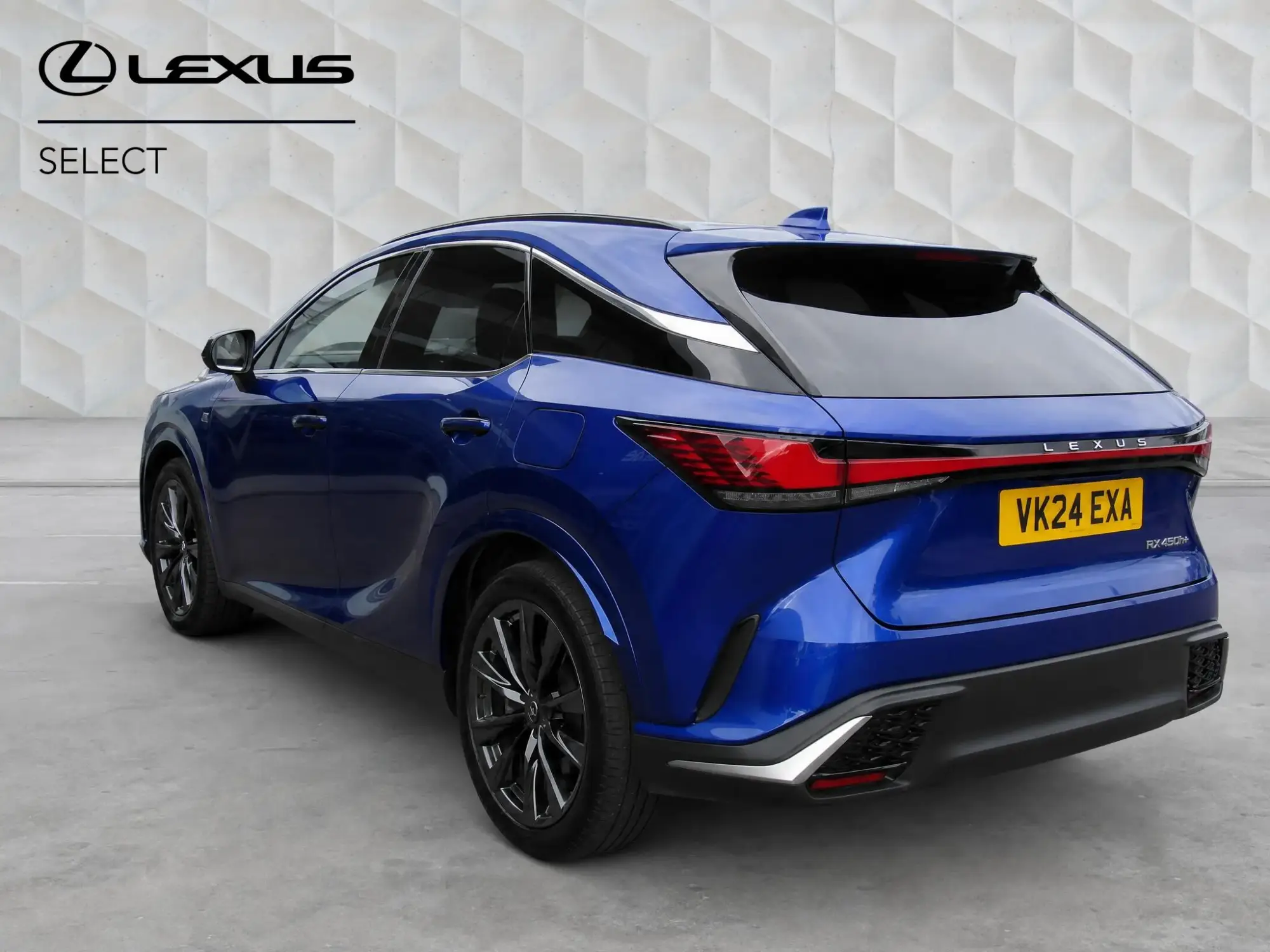 Lexus RX Plug-In Hybrid Image 4