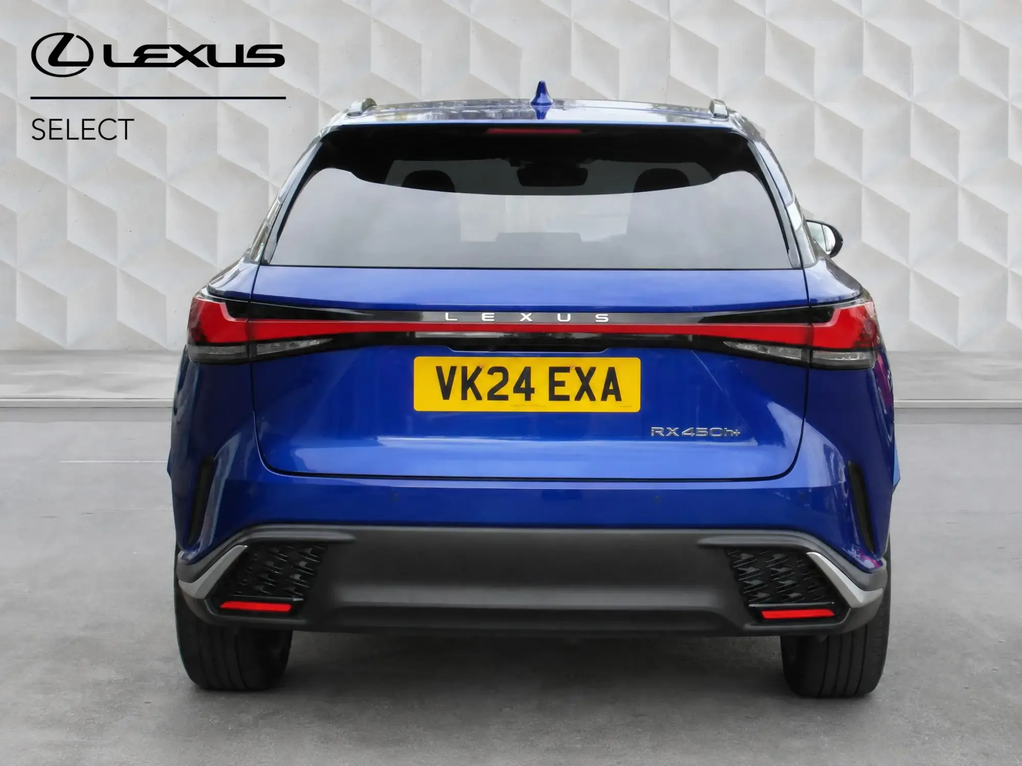 Lexus RX Plug-In Hybrid Image 6