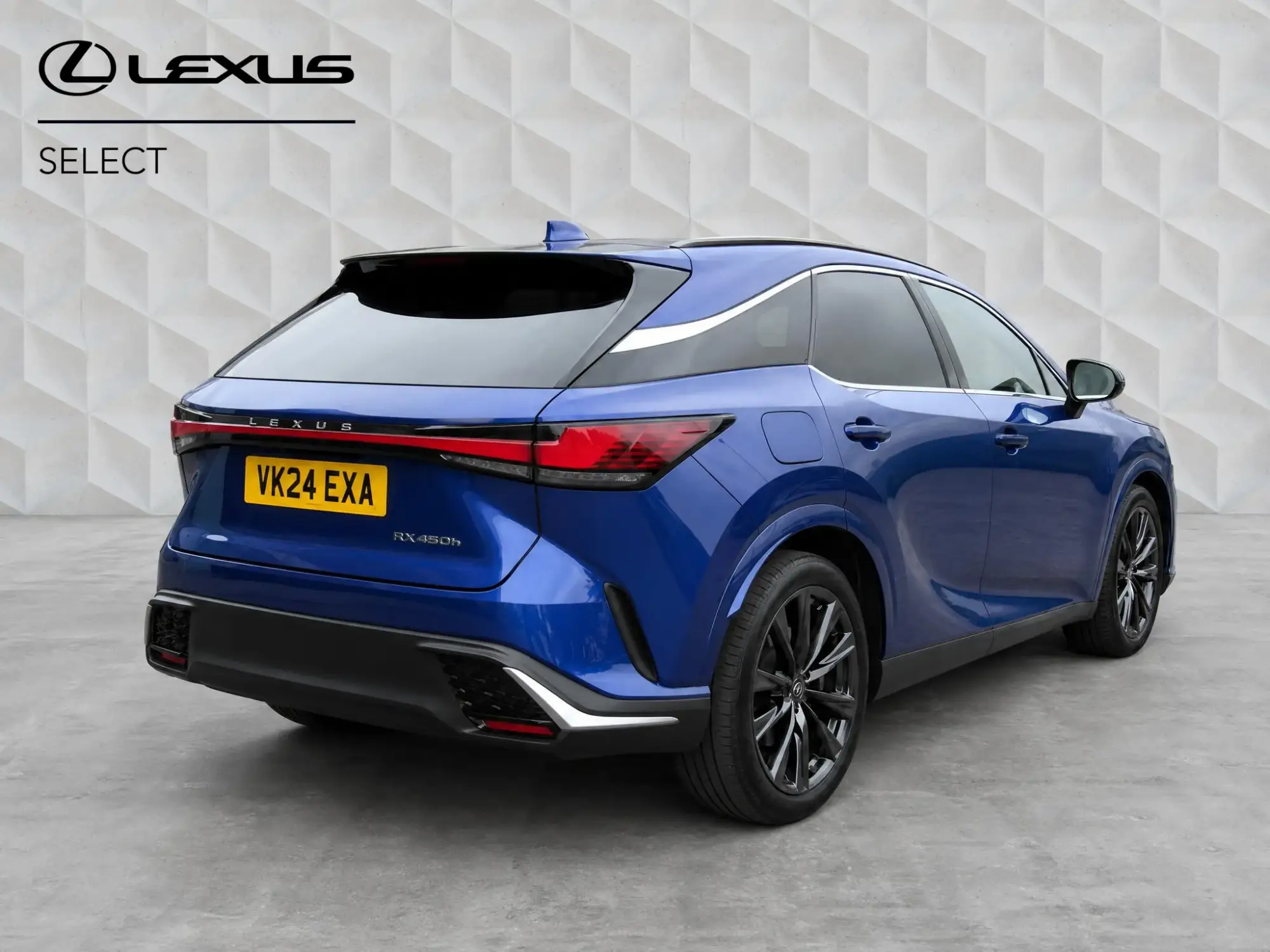 Lexus RX Plug-In Hybrid Image 7