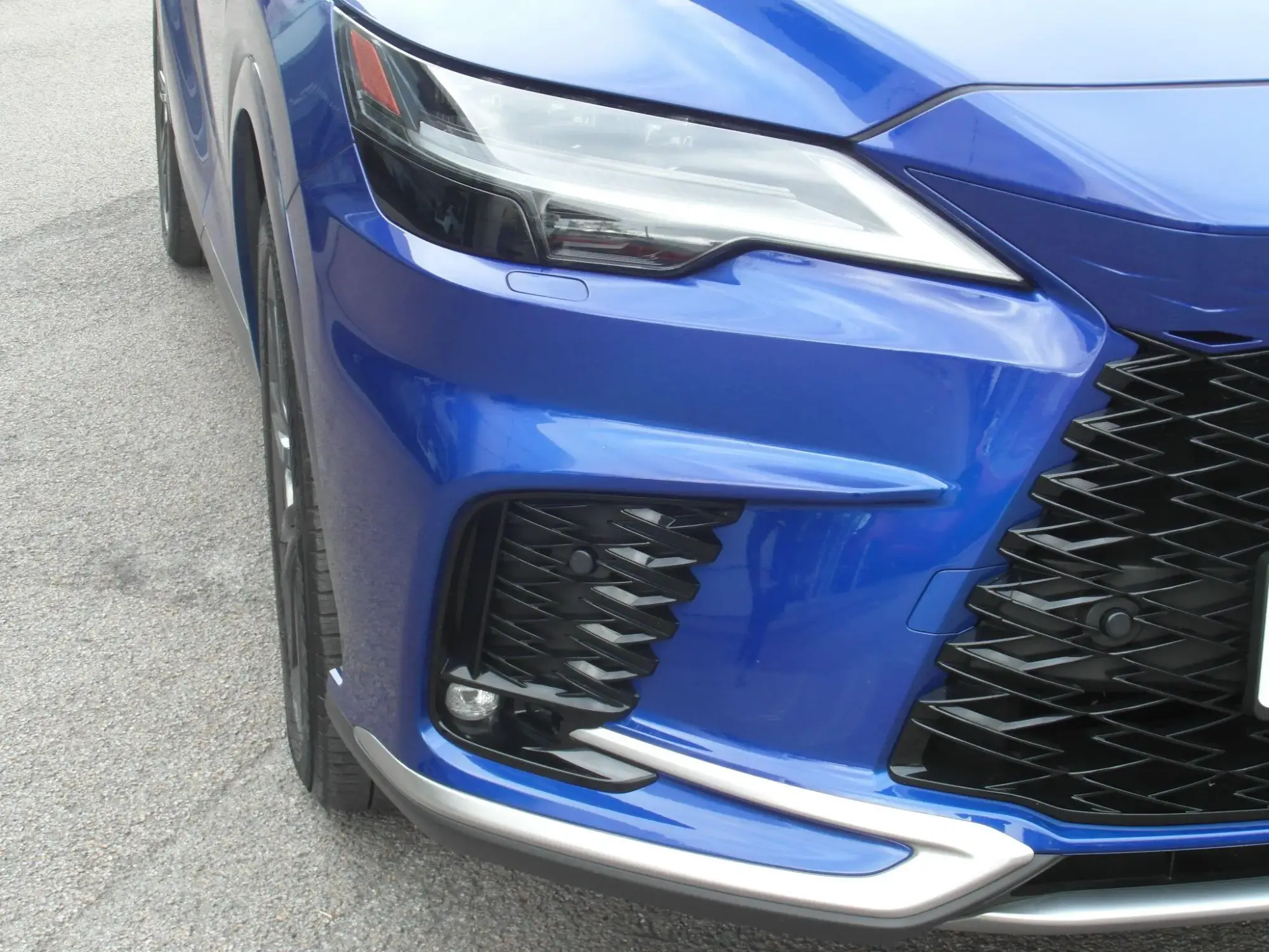 Lexus RX Plug-In Hybrid Image 9