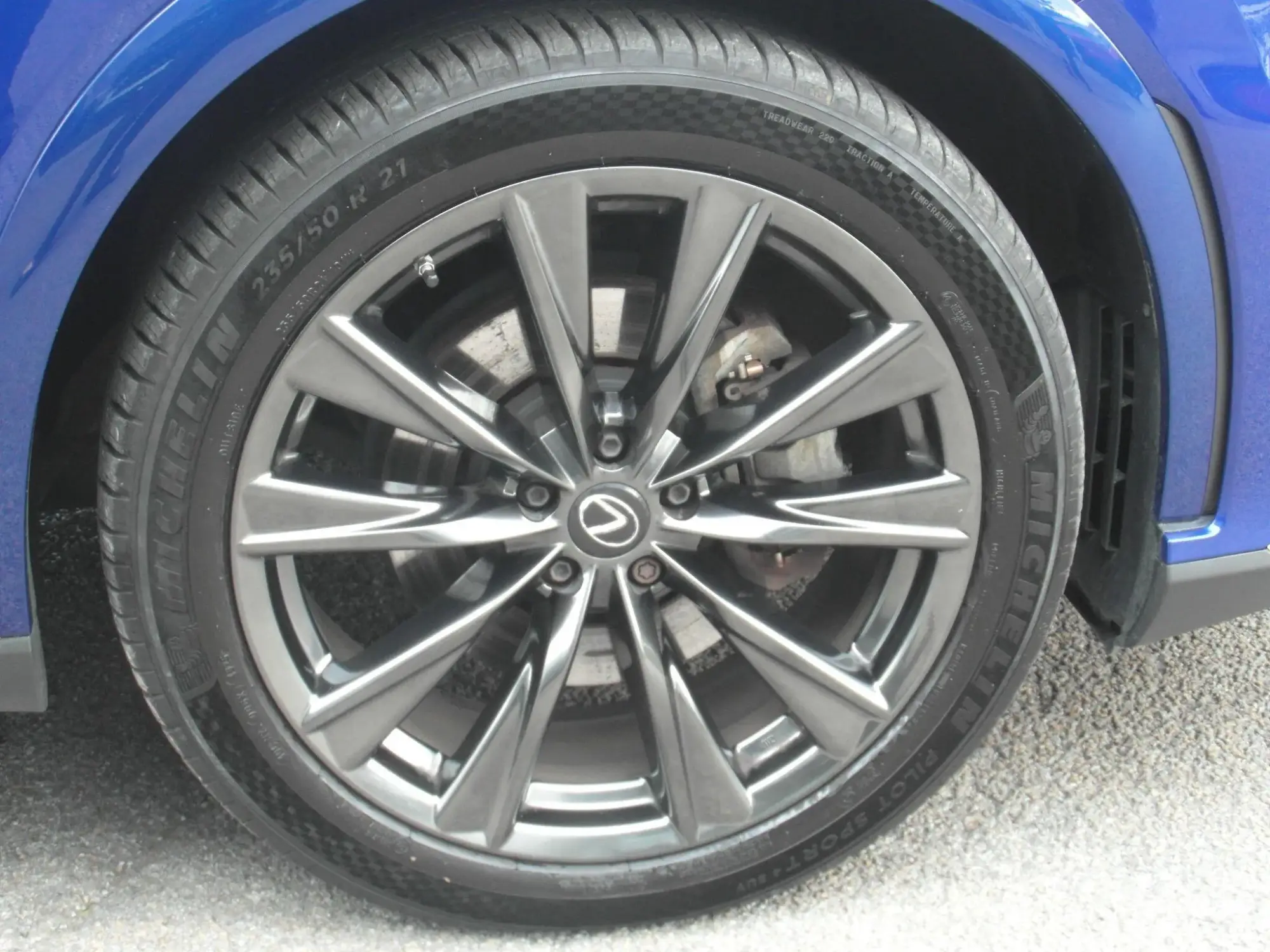 Lexus RX Plug-In Hybrid Image 10