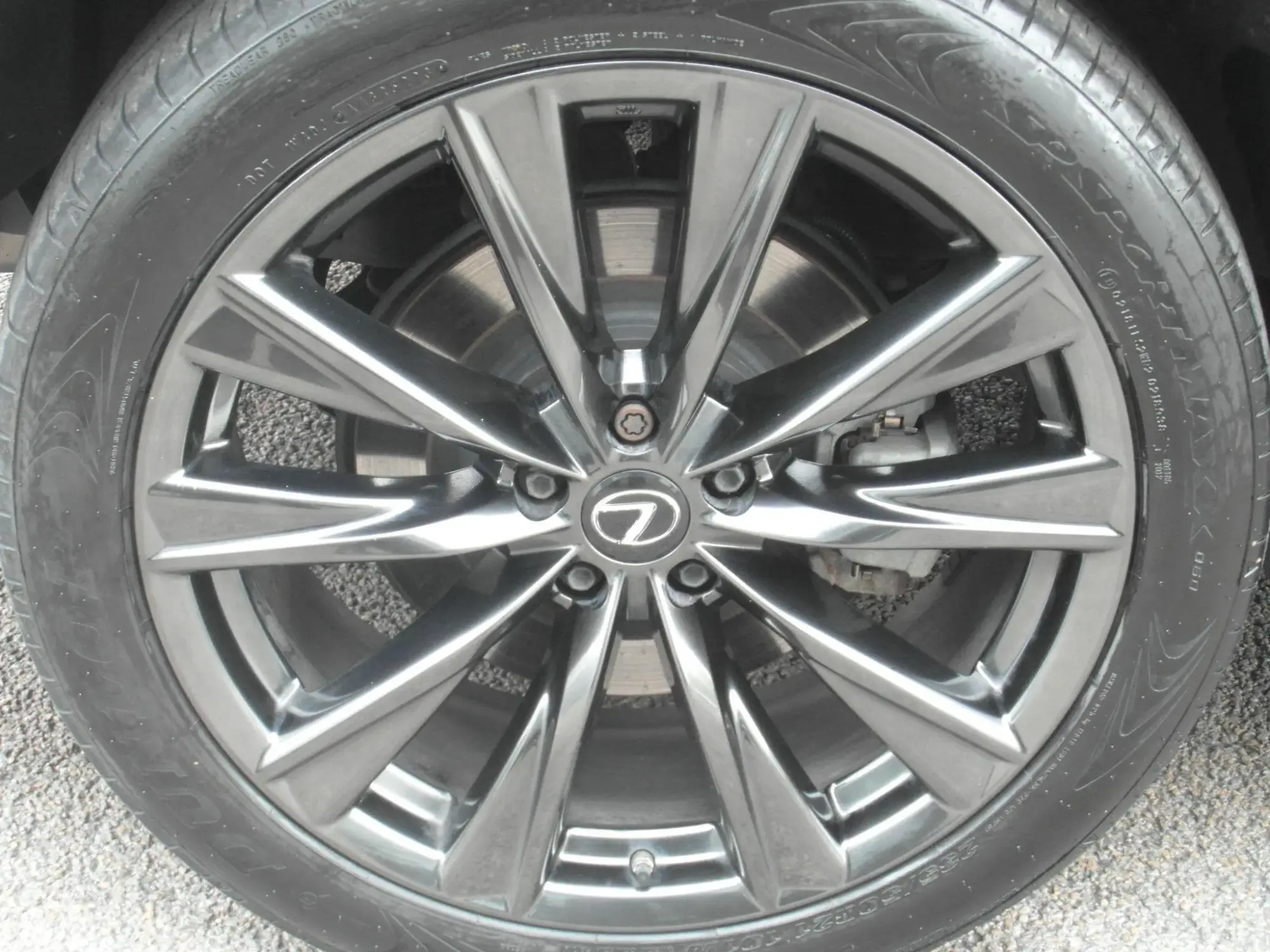 Lexus RX Plug-In Hybrid Image 14