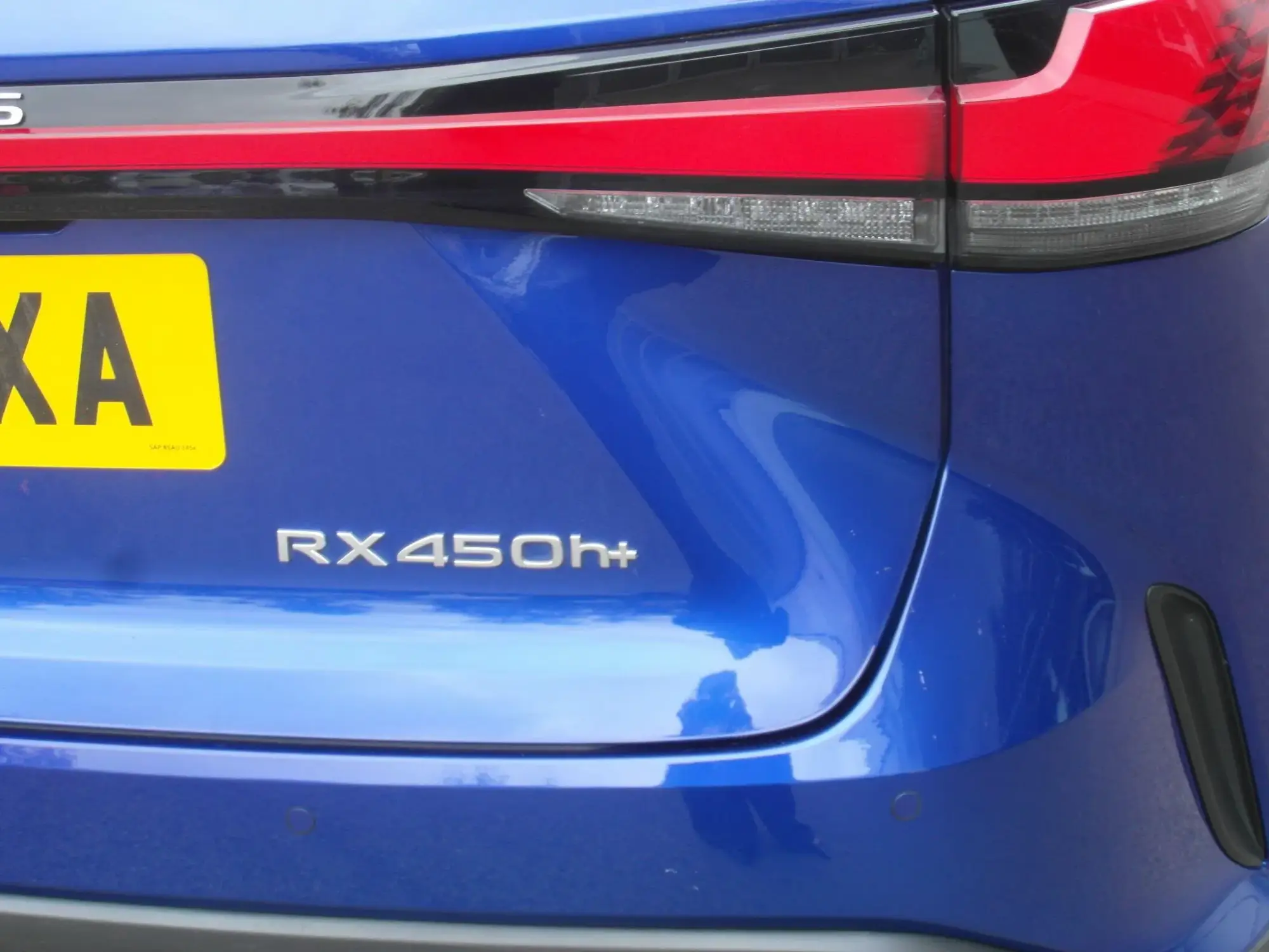 Lexus RX Plug-In Hybrid Image 15